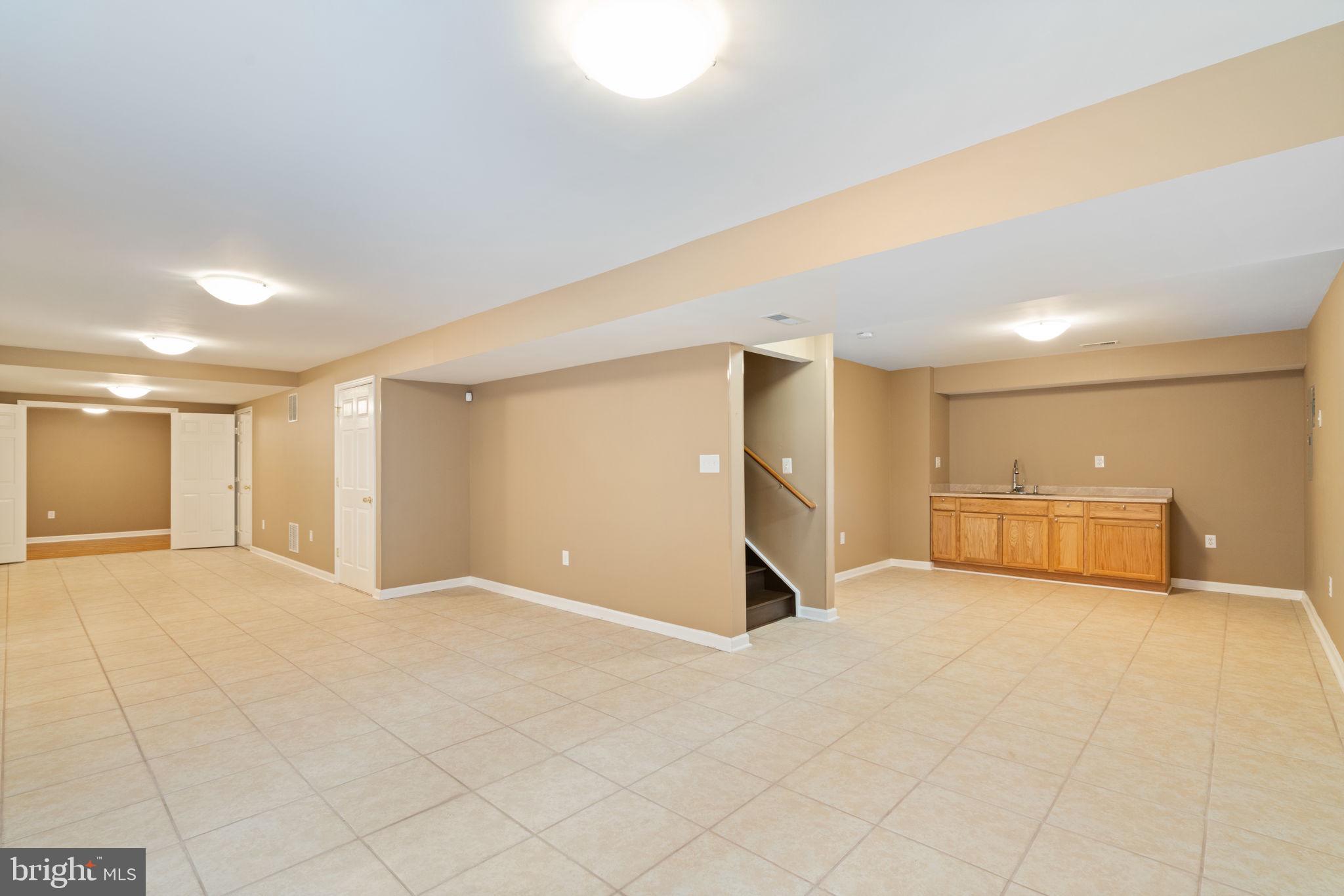 EIGHTEENTH CENTURY HAYMARKET - Residential