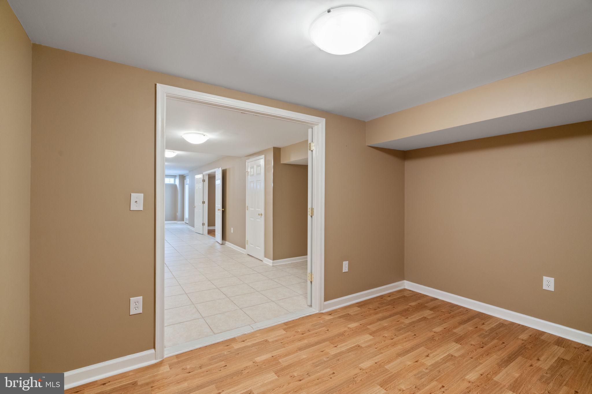 EIGHTEENTH CENTURY HAYMARKET - Residential