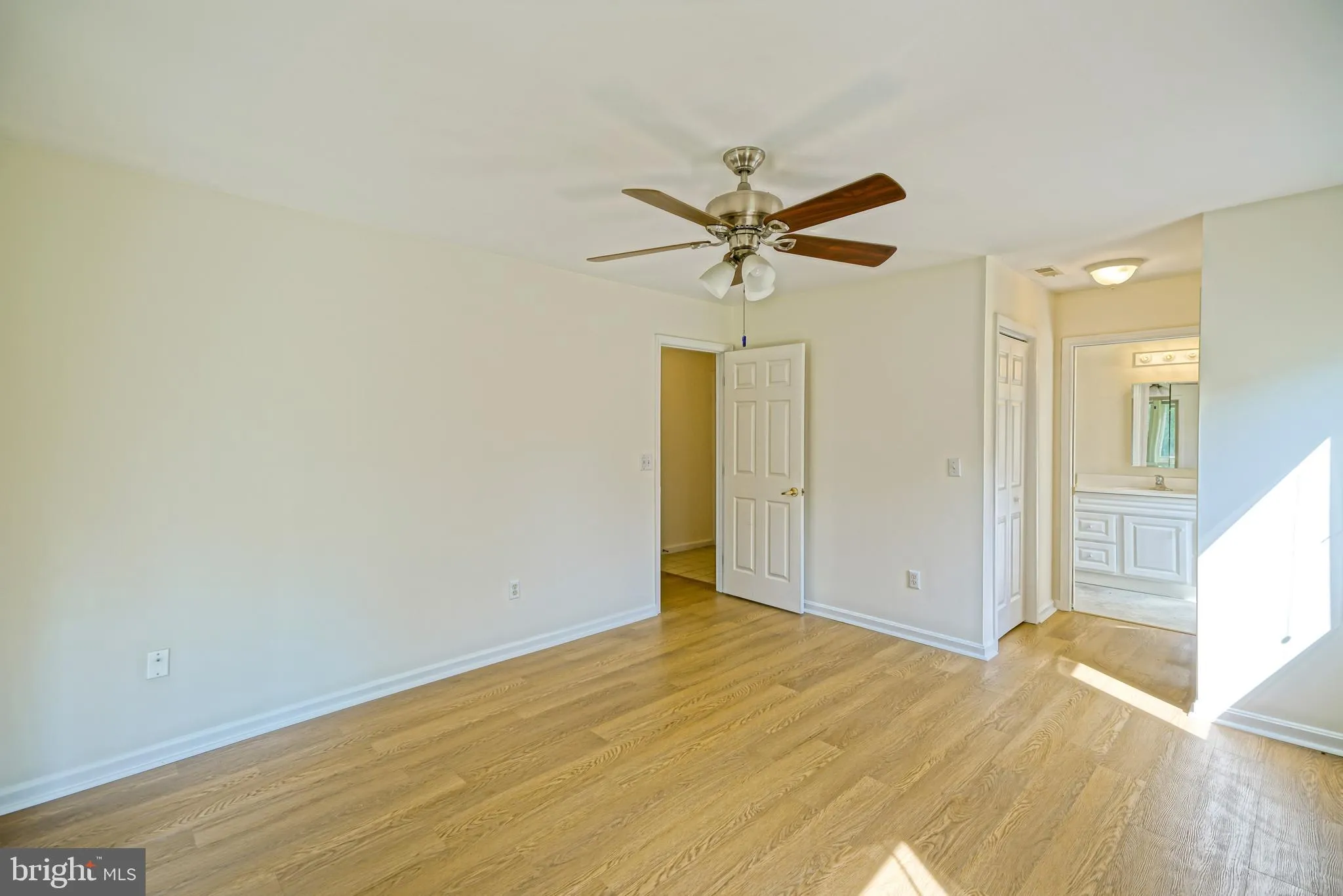 Lewes, Delaware 19958, United States, 2 Bedrooms Bedrooms, ,2 BathroomsBathrooms,Residential,Contingent,196190