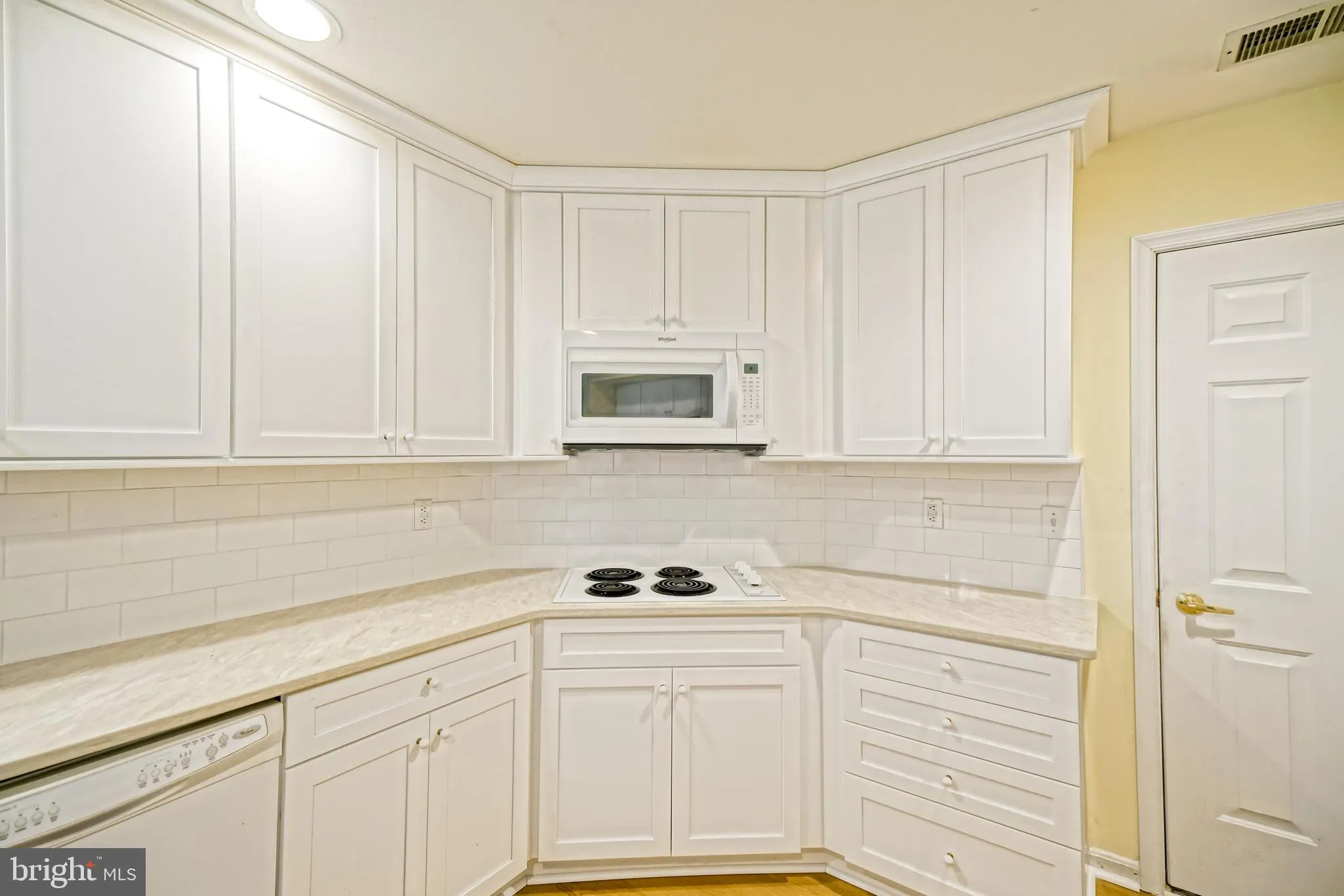 Lewes, Delaware 19958, United States, 2 Bedrooms Bedrooms, ,2 BathroomsBathrooms,Residential,Contingent,196190