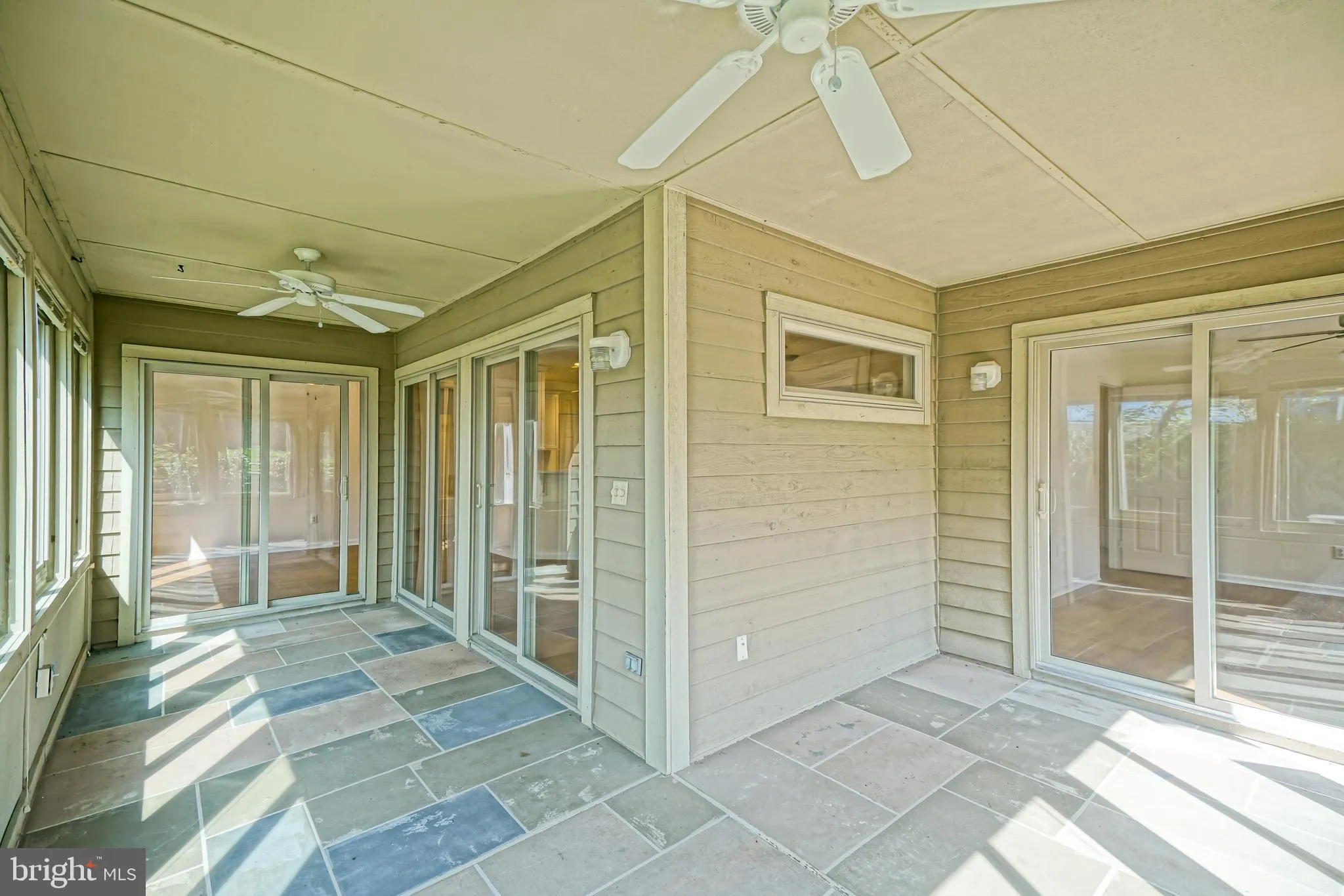 Lewes, Delaware 19958, United States, 2 Bedrooms Bedrooms, ,2 BathroomsBathrooms,Residential,Contingent,196190