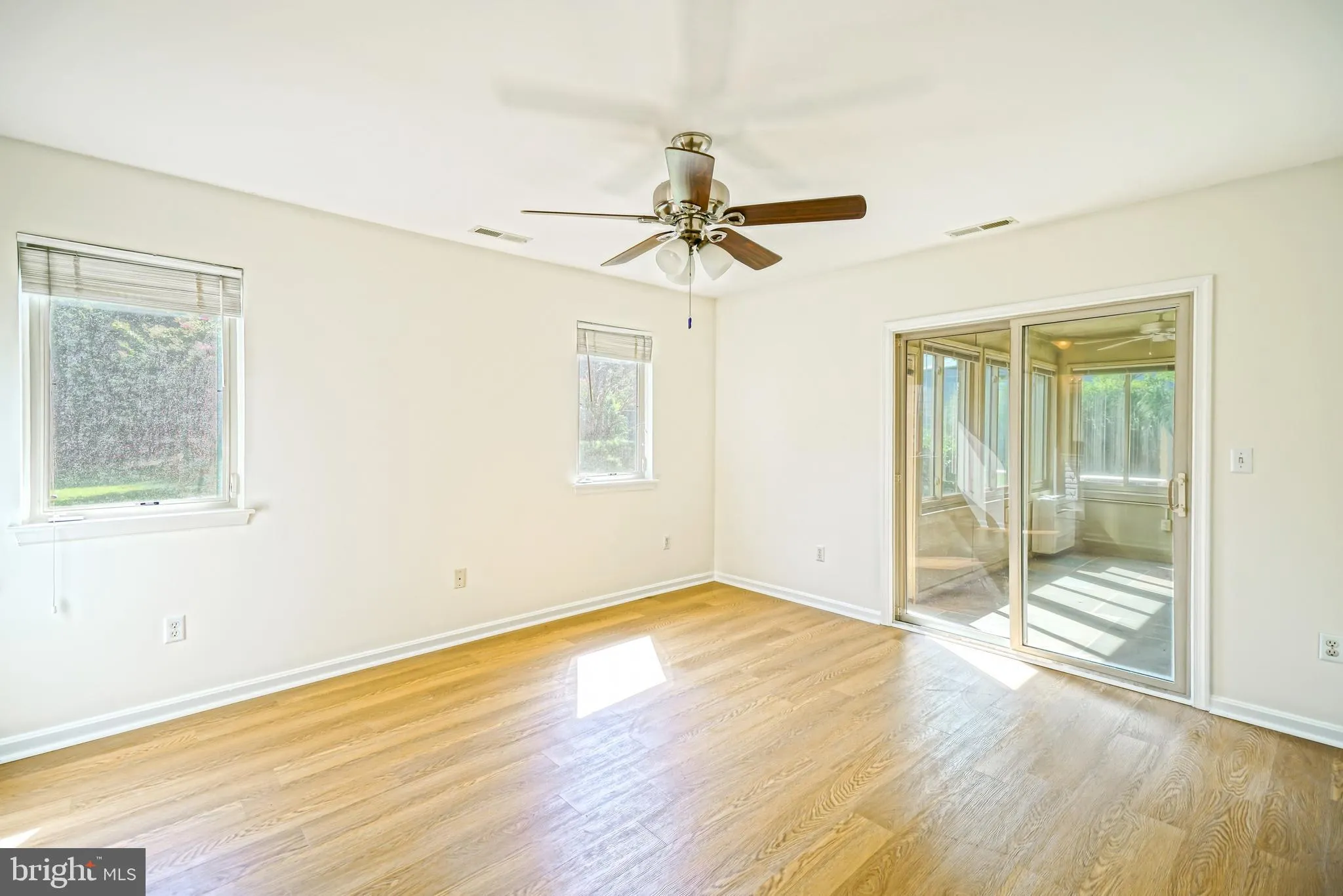 Lewes, Delaware 19958, United States, 2 Bedrooms Bedrooms, ,2 BathroomsBathrooms,Residential,Contingent,196190