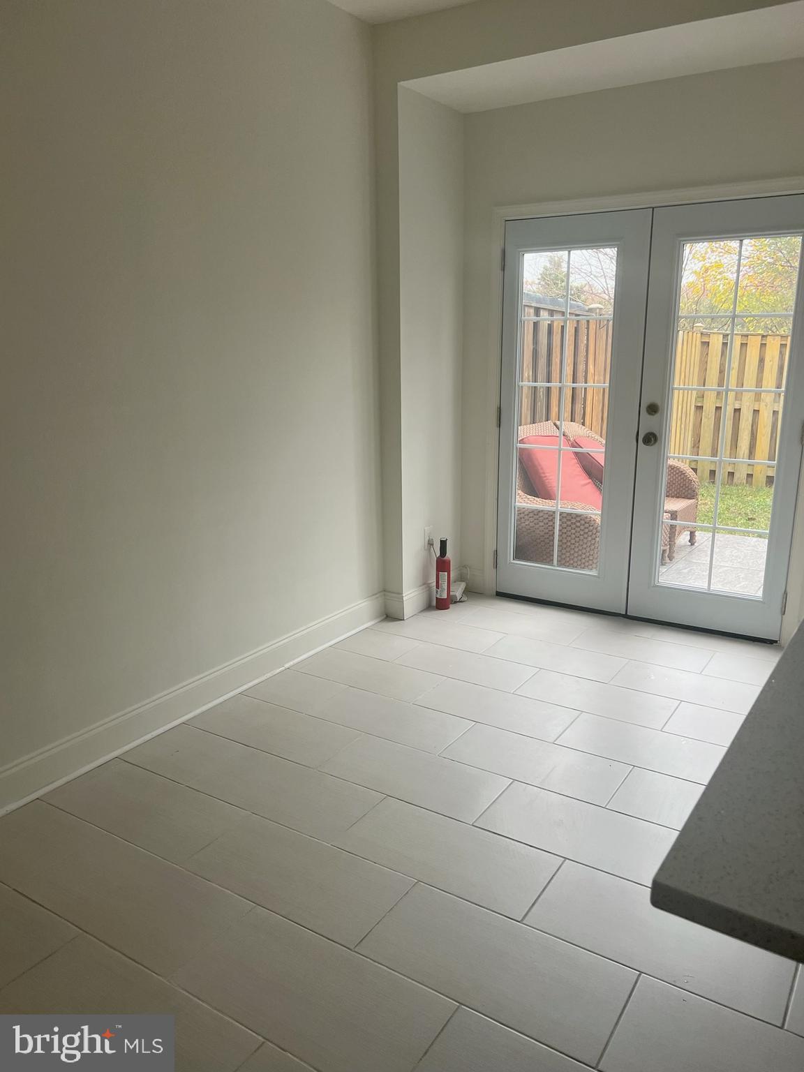 ASHBURN VILLAGE - Residential Lease