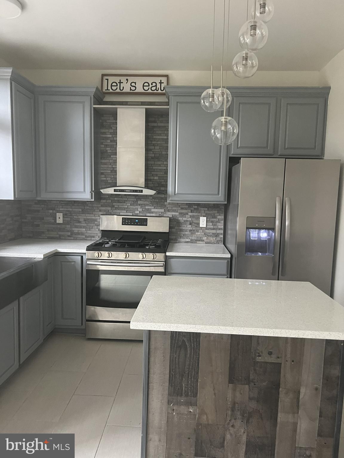 ASHBURN VILLAGE - Residential Lease