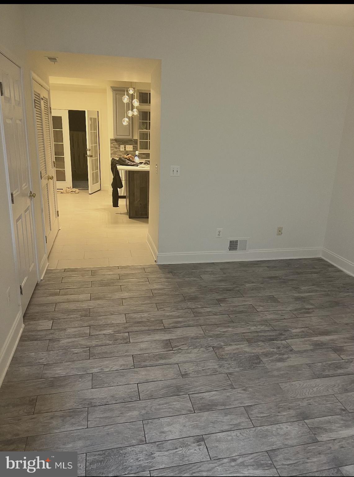 ASHBURN VILLAGE - Residential Lease