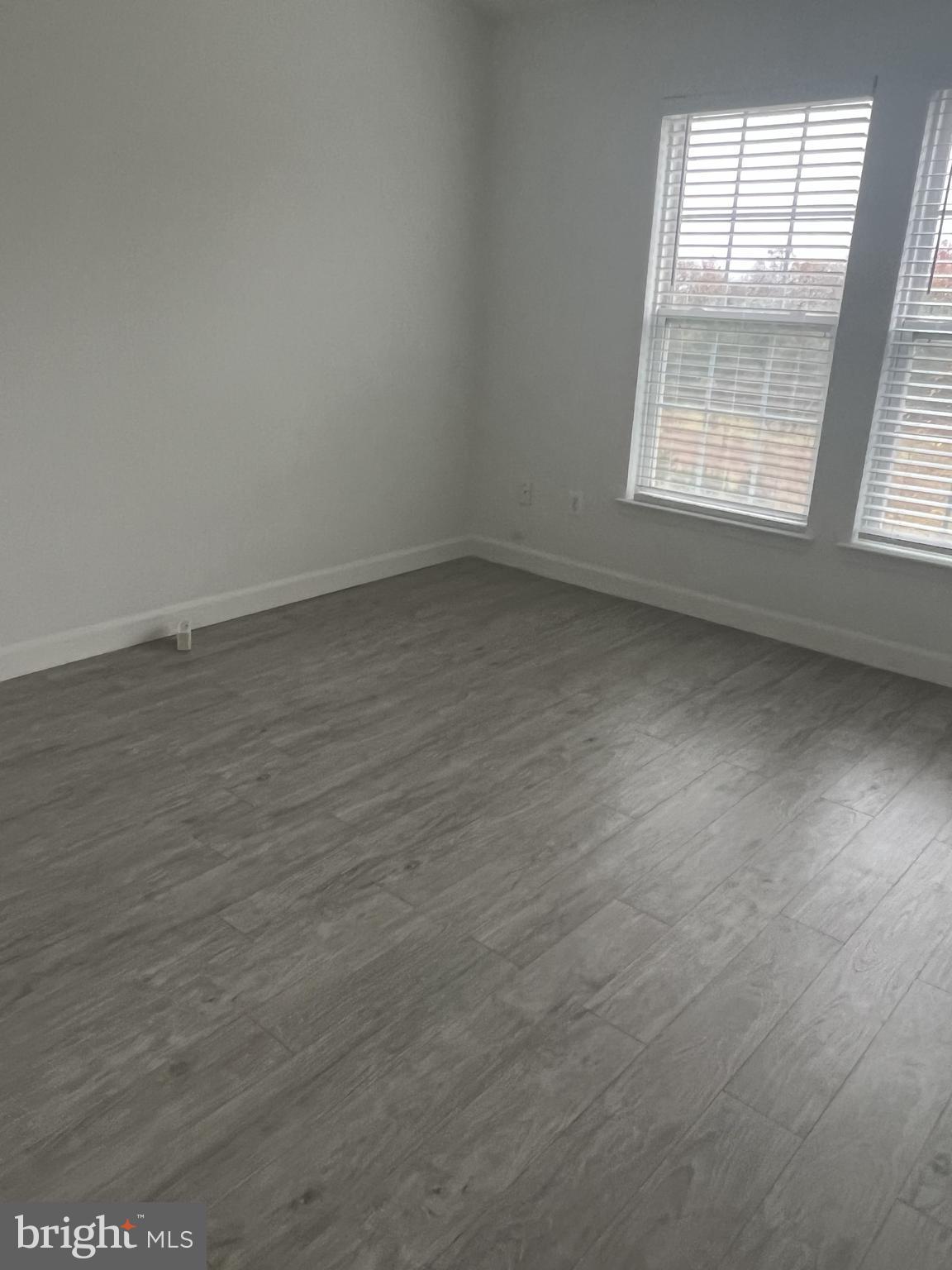 ASHBURN VILLAGE - Residential Lease