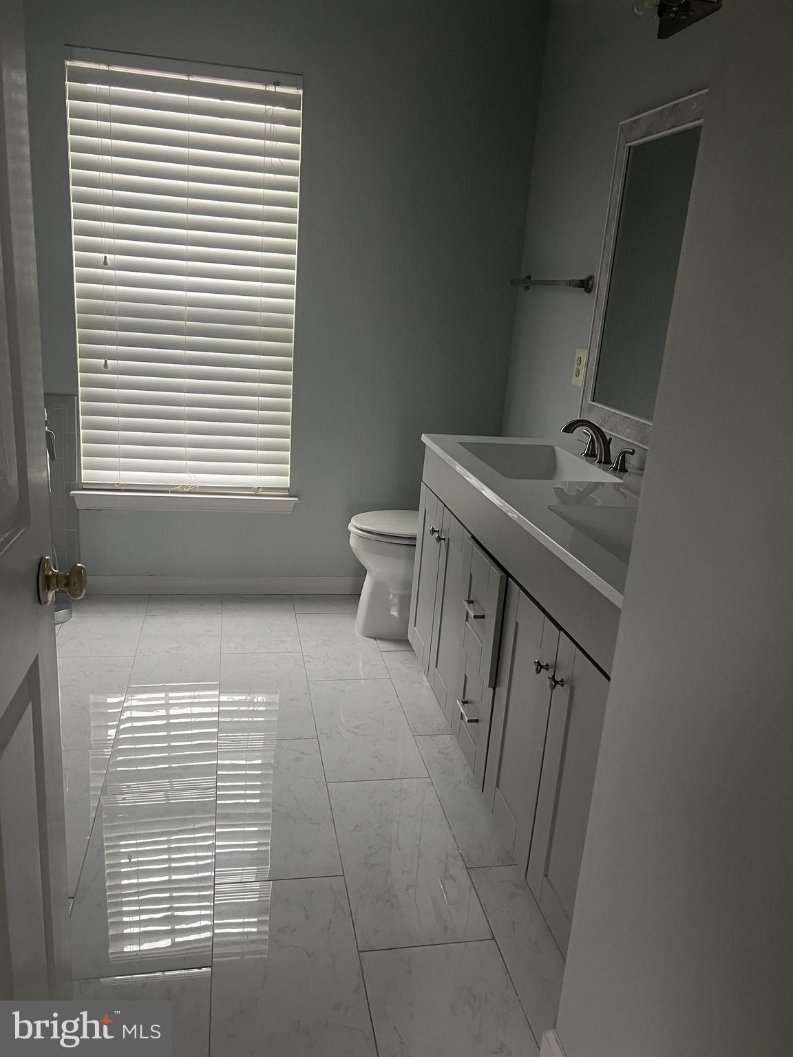 ASHBURN VILLAGE - Residential Lease