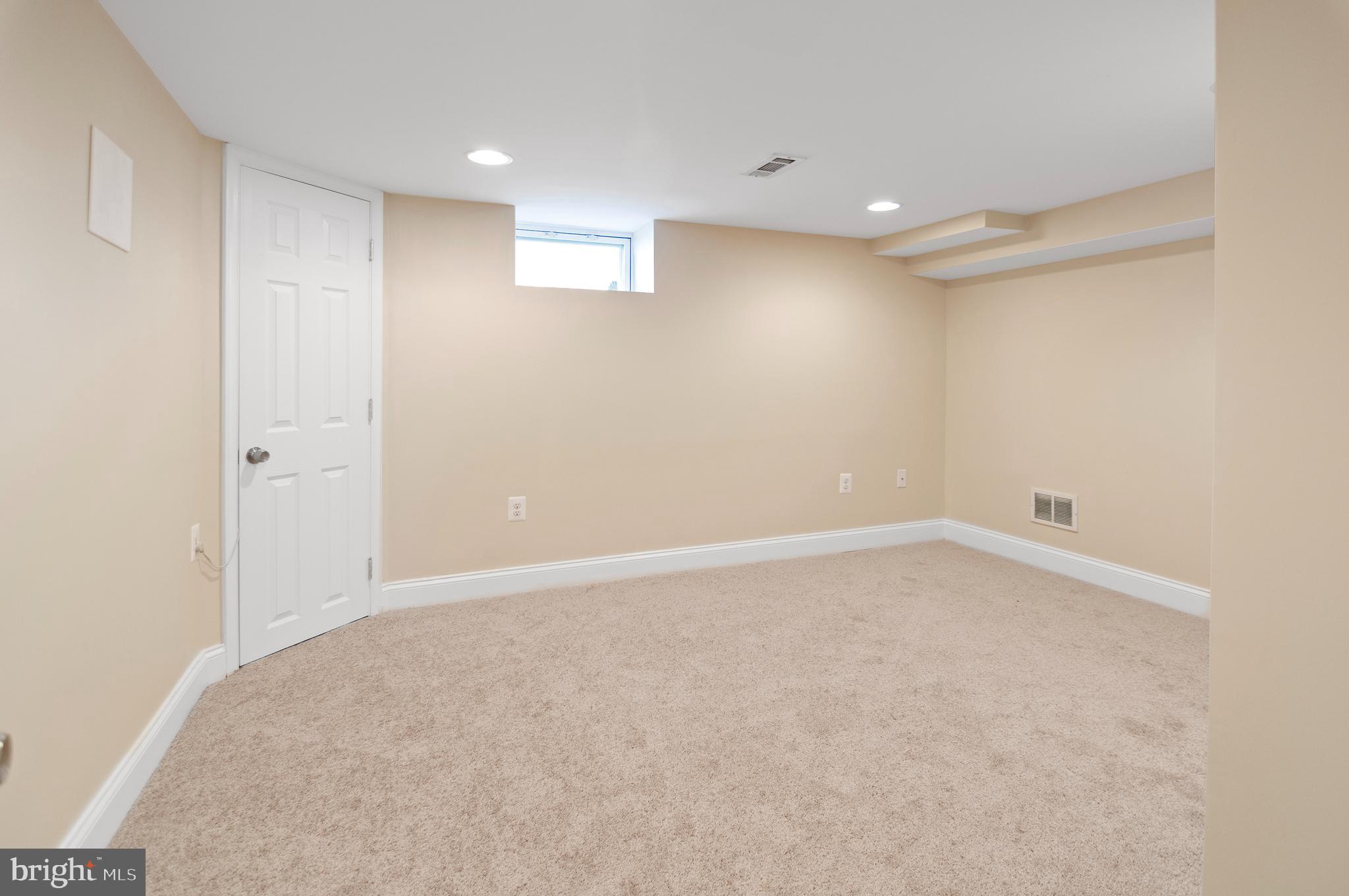 FULLERTON FARMS - Residential