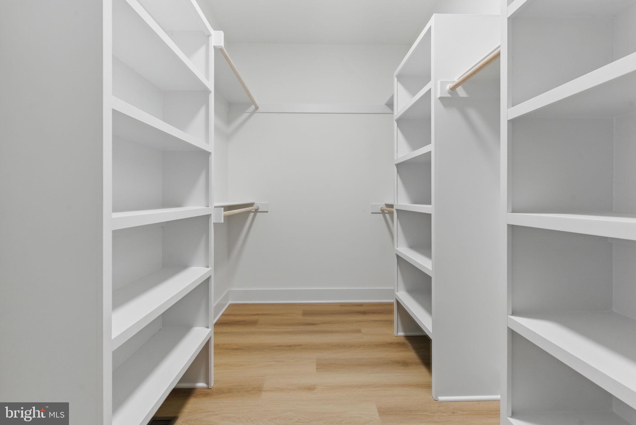 NOAH'S LANDING - Residential