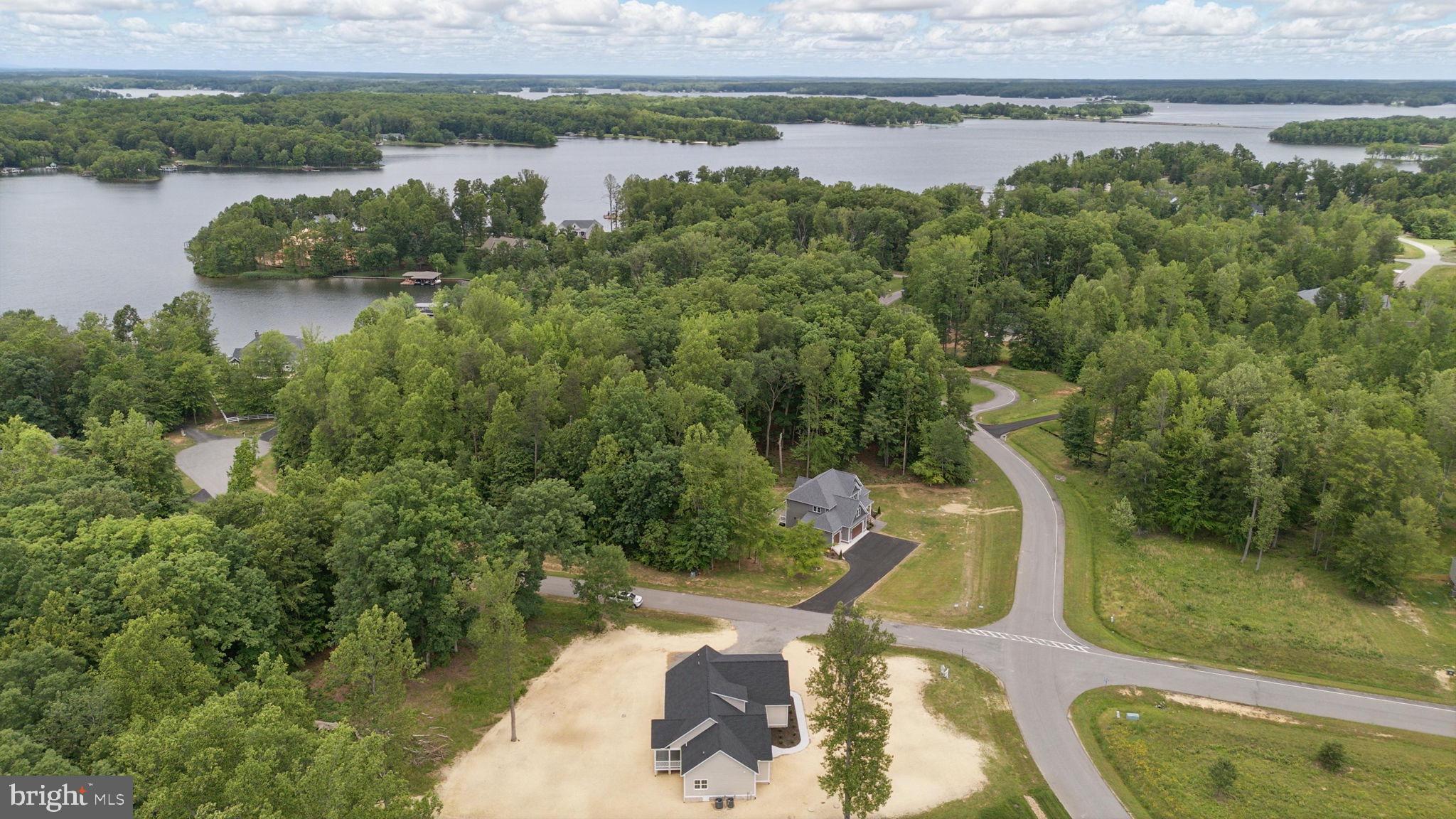 NOAH'S LANDING - Residential