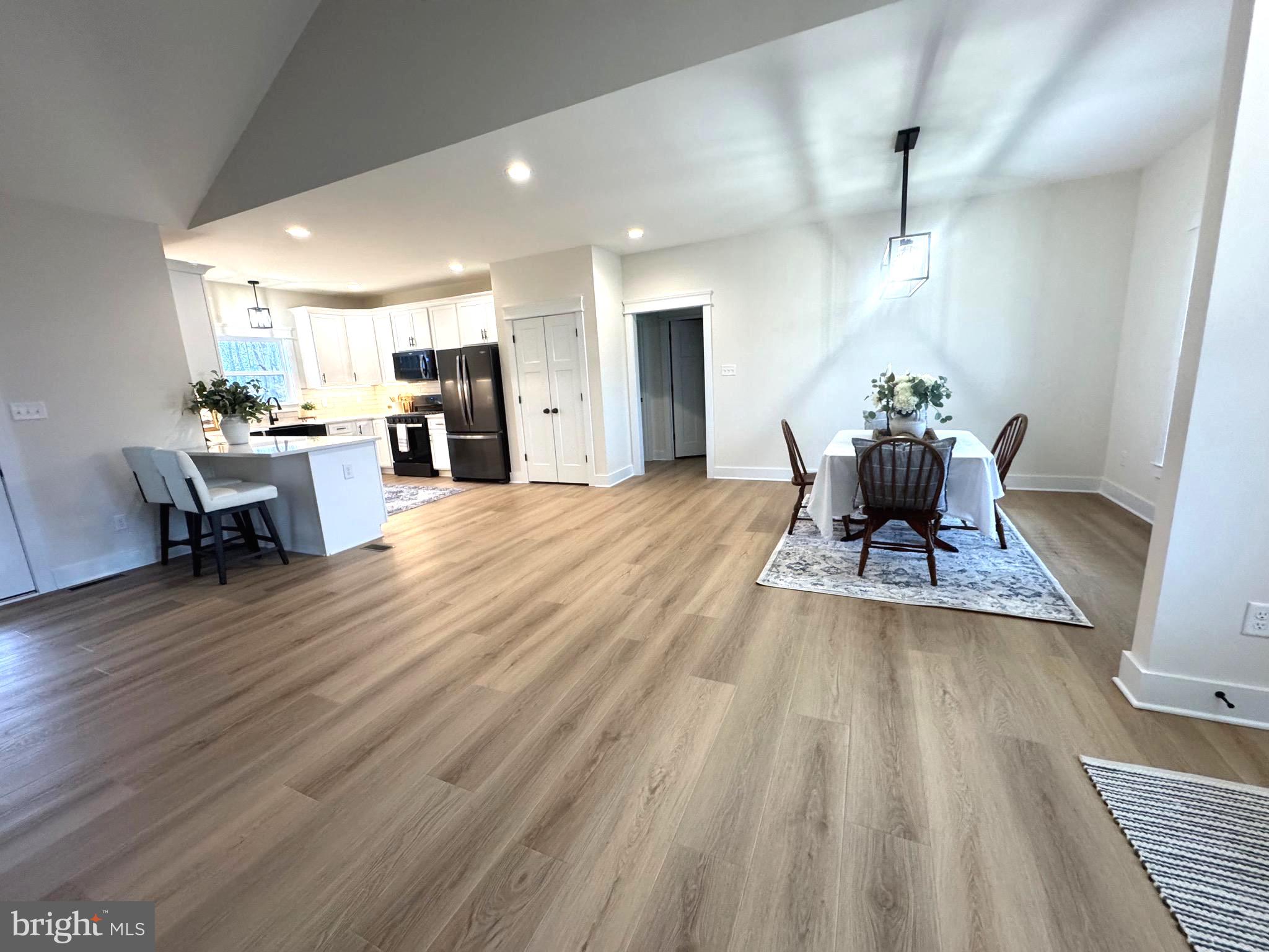 NOAH'S LANDING - Residential