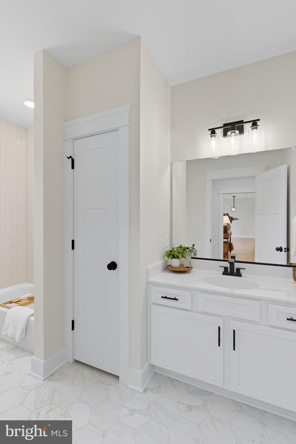 NOAH'S LANDING - Residential