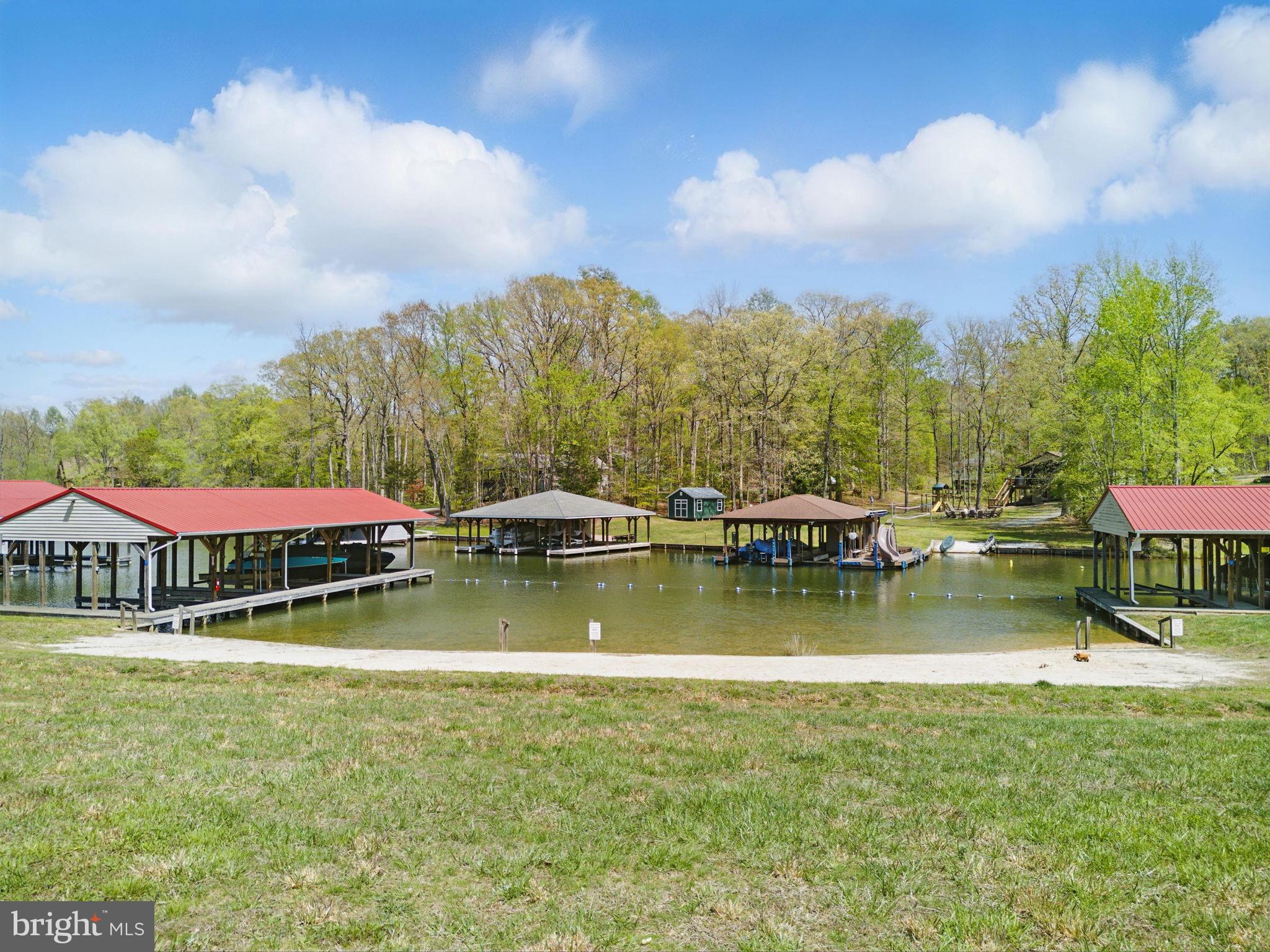 NOAH'S LANDING - Residential