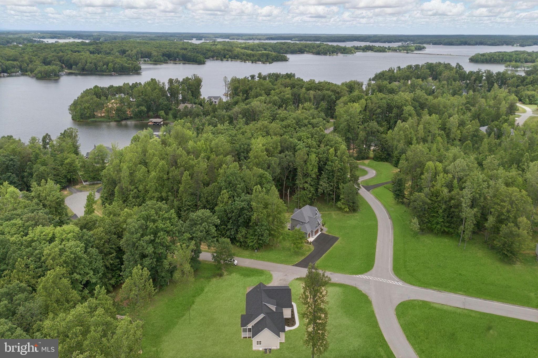 NOAH'S LANDING - Residential