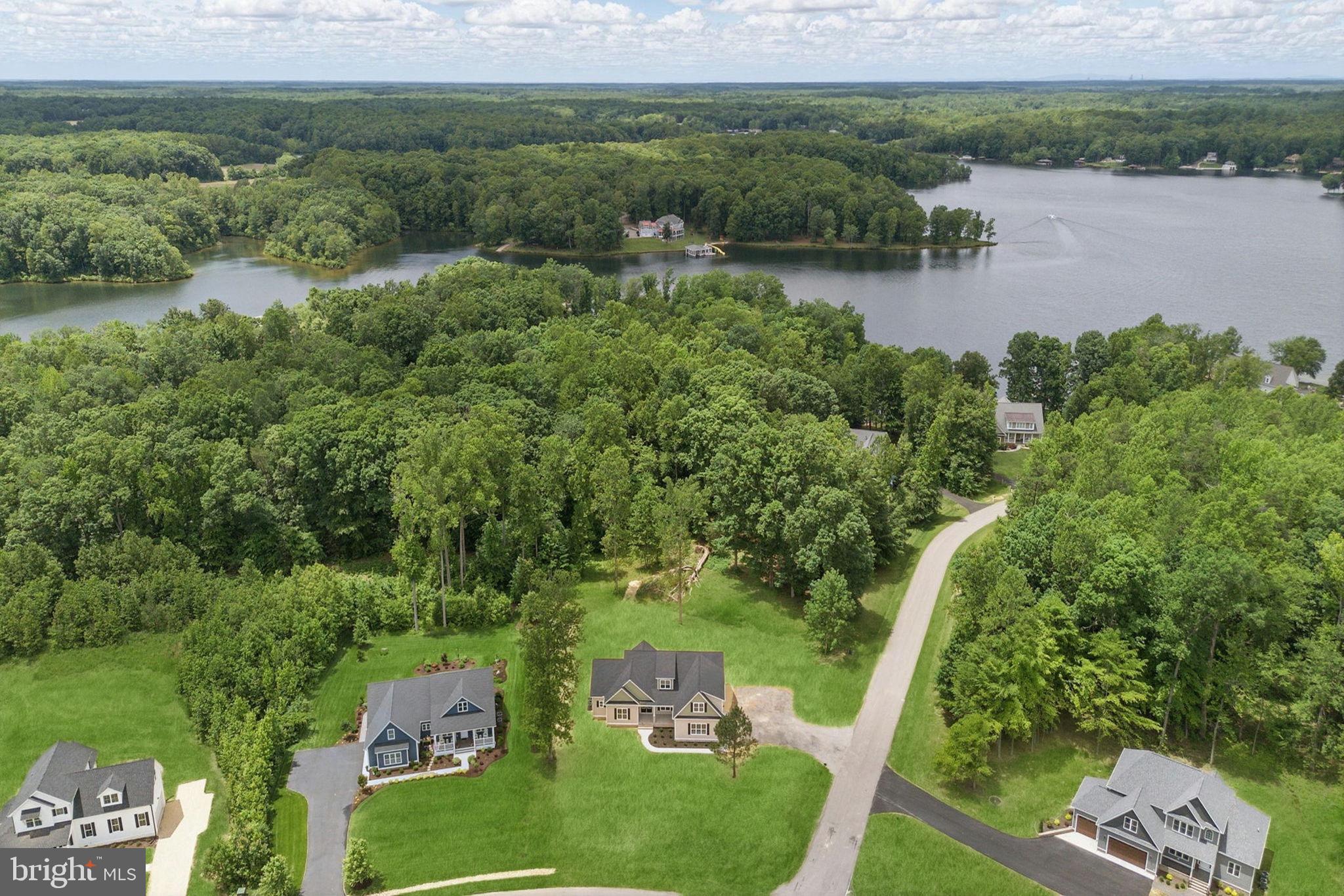 NOAH'S LANDING - Residential