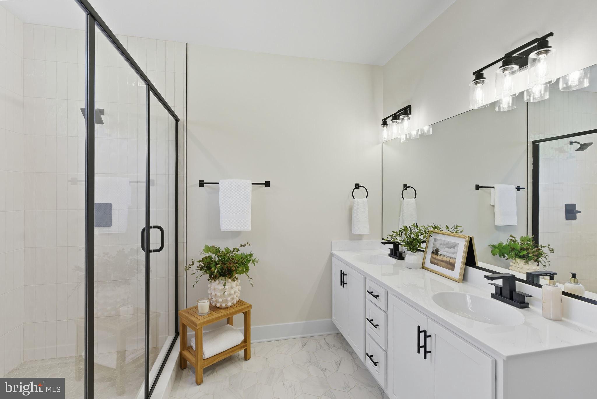 NOAH'S LANDING - Residential