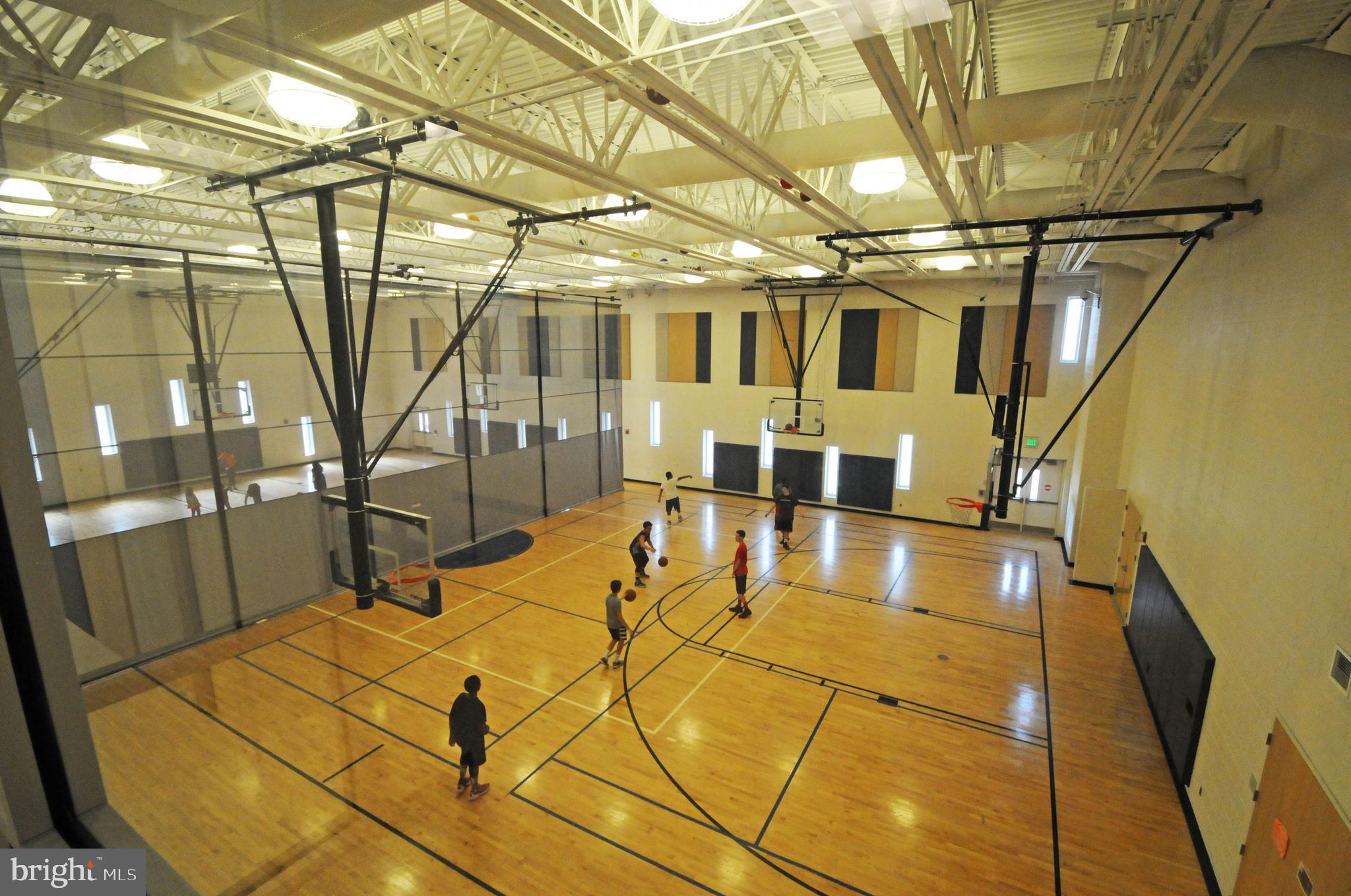 FALLS CHURCH GARDENS - Residential