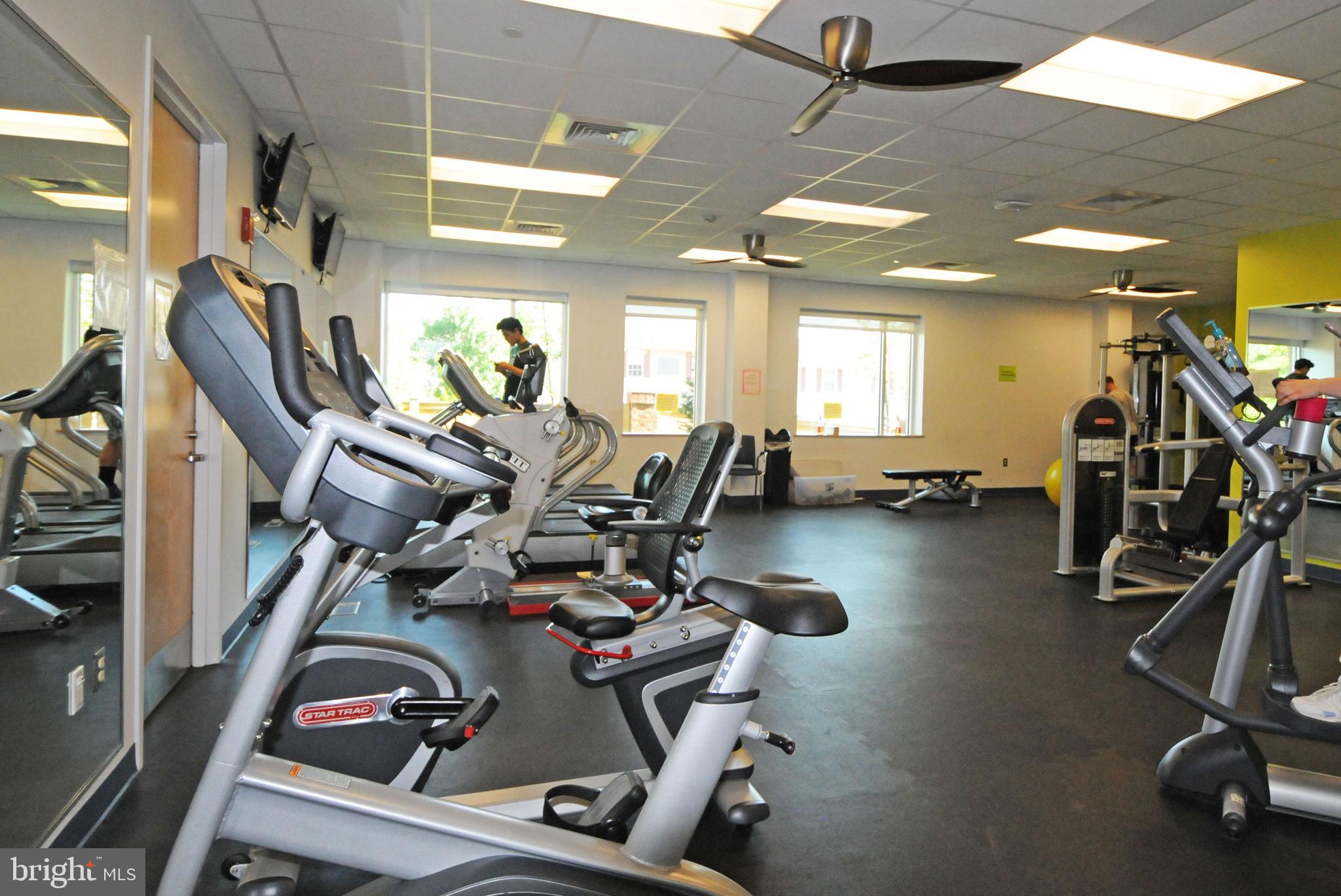 FALLS CHURCH GARDENS - Residential