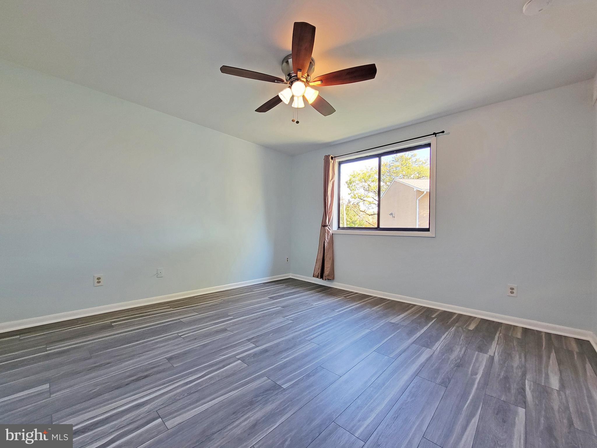 FALLS CHURCH GARDENS - Residential