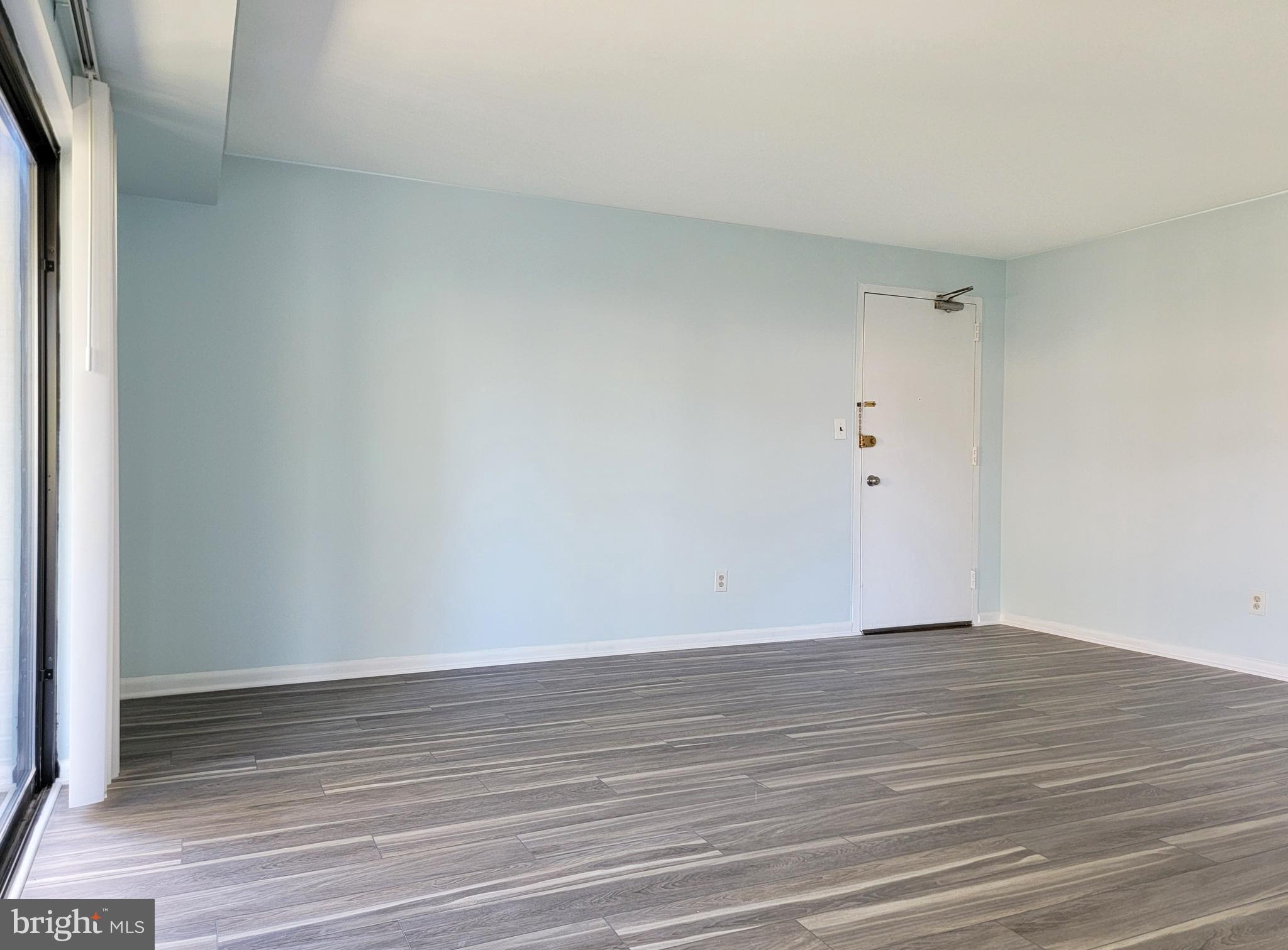 FALLS CHURCH GARDENS - Residential