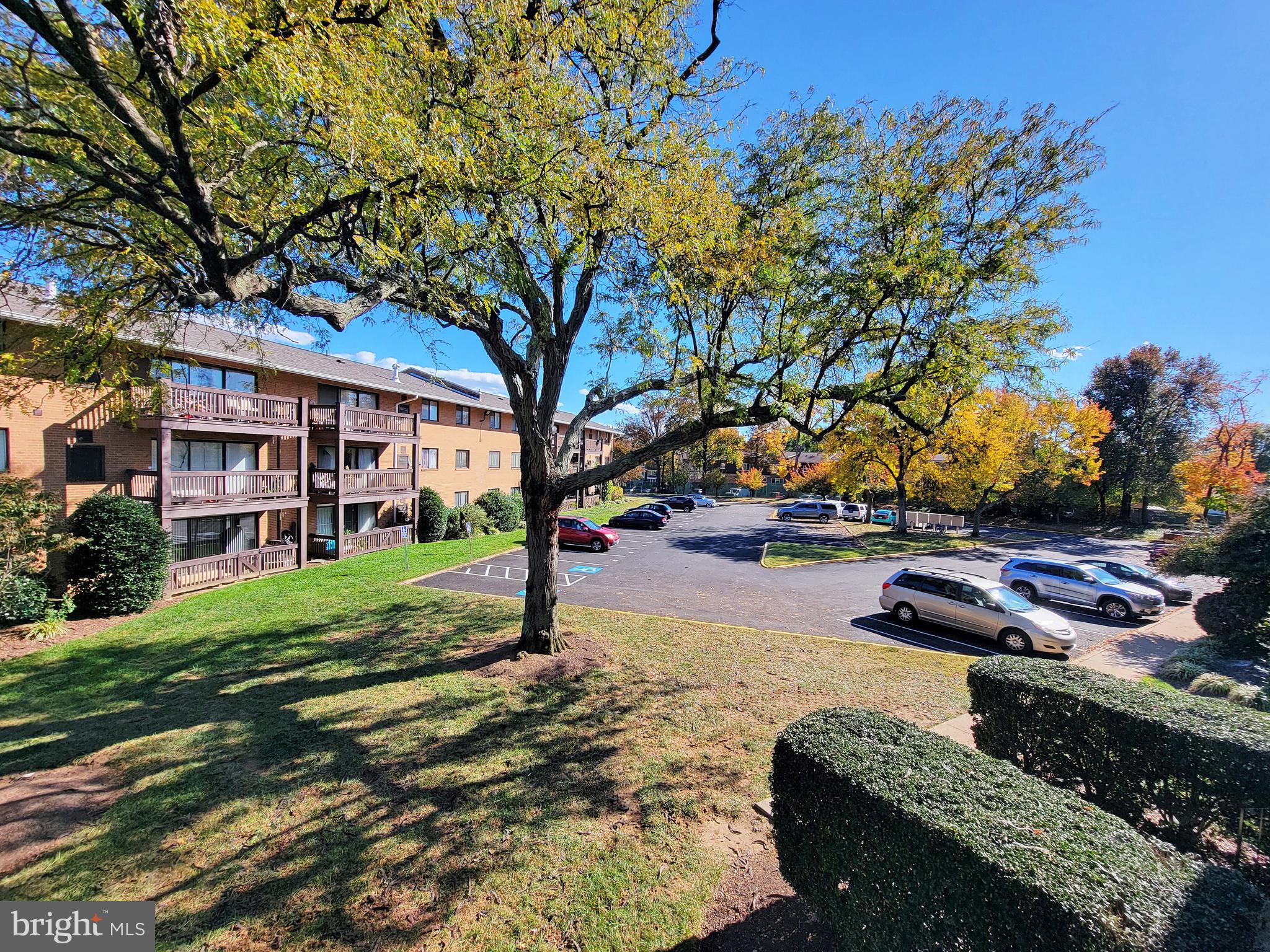 FALLS CHURCH GARDENS - Residential