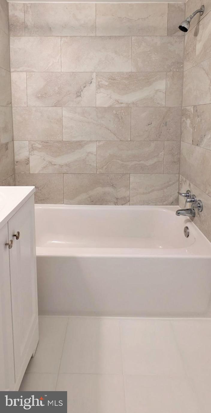 FALLS CHURCH GARDENS - Residential