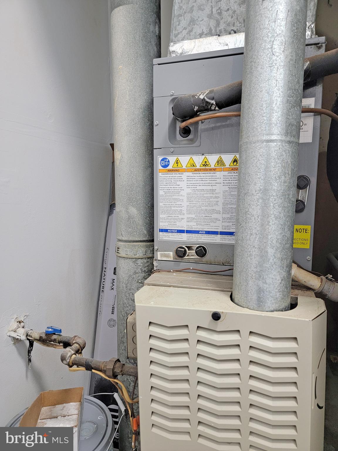 FALLS CHURCH GARDENS - Residential