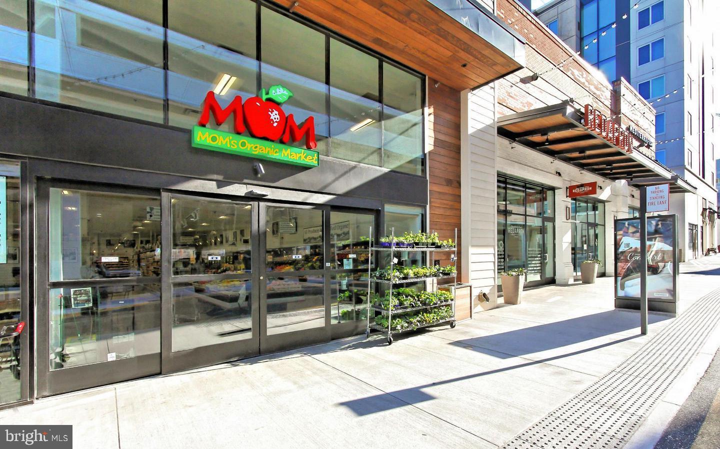 FALLS CHURCH GARDENS - Residential