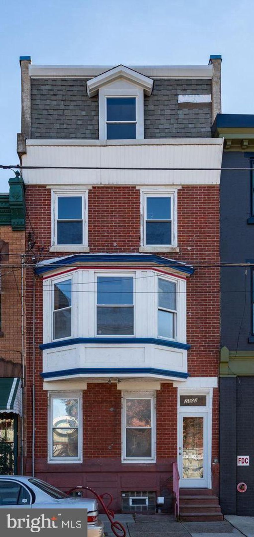 Perfect opportunity to get your business off the ground in Fishtown! This 2nd floor commercial space in Fishtown is a great and affordable office space, retail, or whatever else you envision. Ask about combining this unit with our 3rd floor unit!