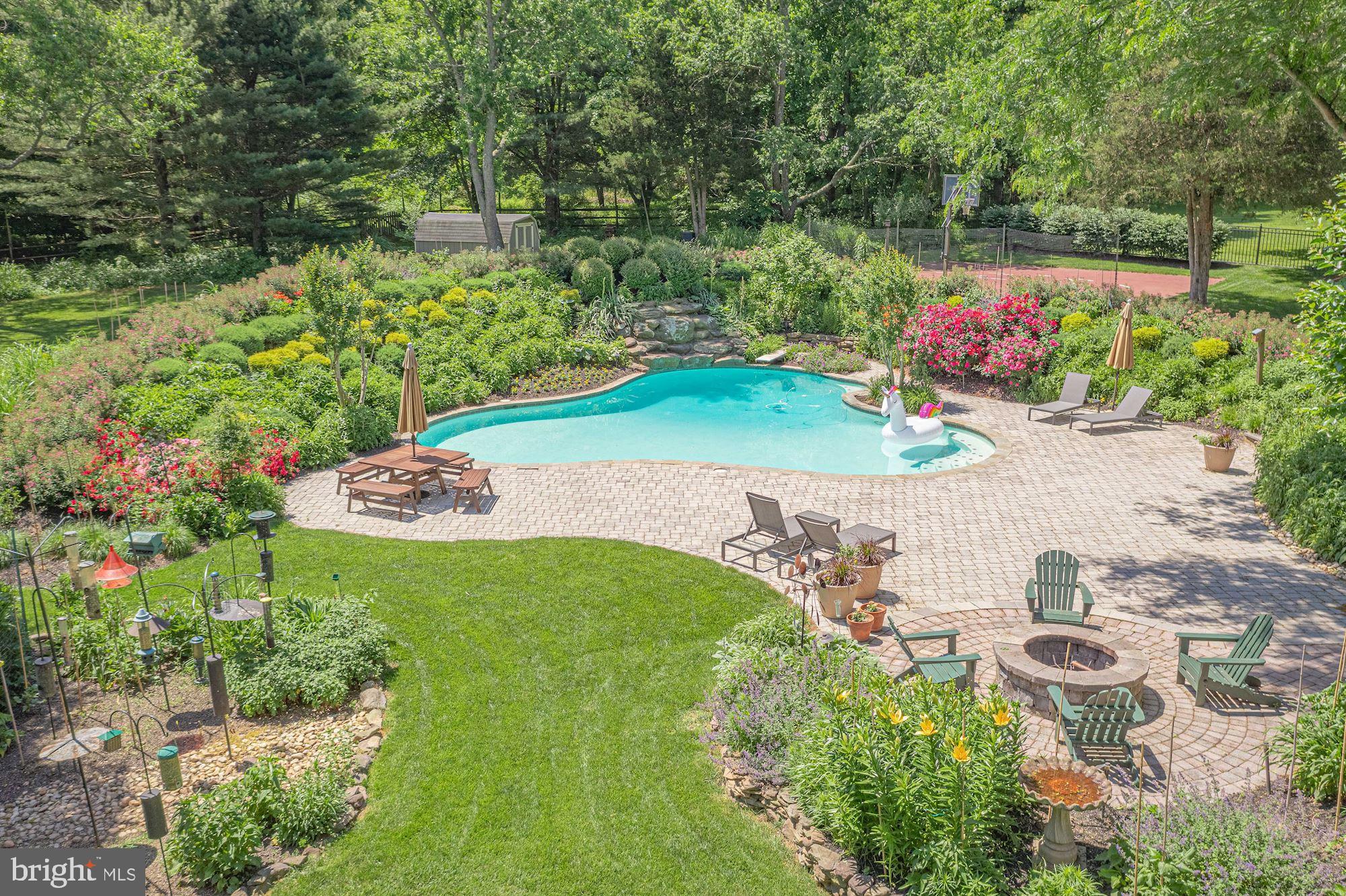 GREEN HILL MANOR - Residential