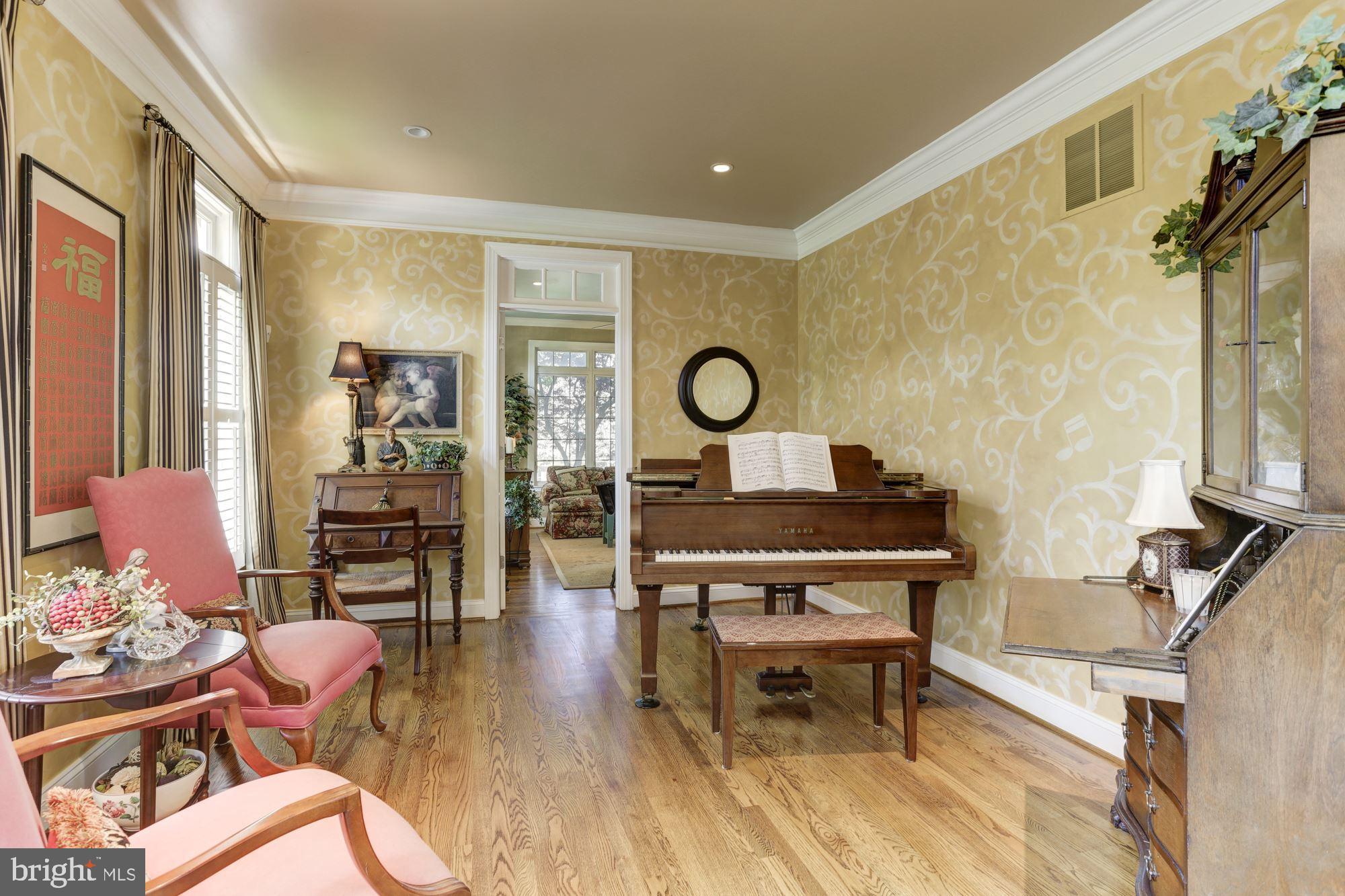 GREEN HILL MANOR - Residential