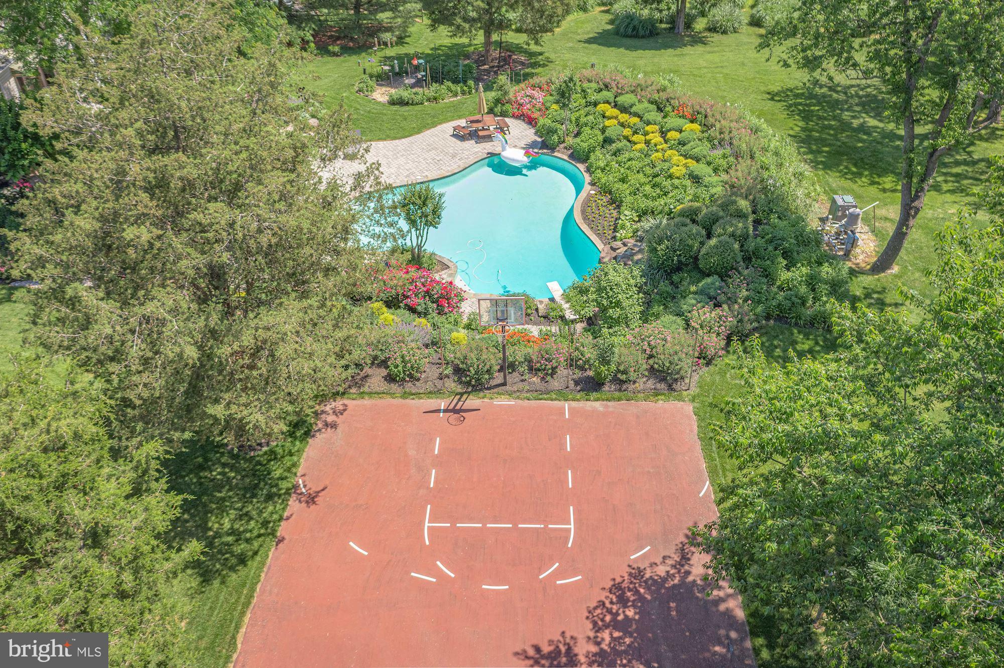 GREEN HILL MANOR - Residential