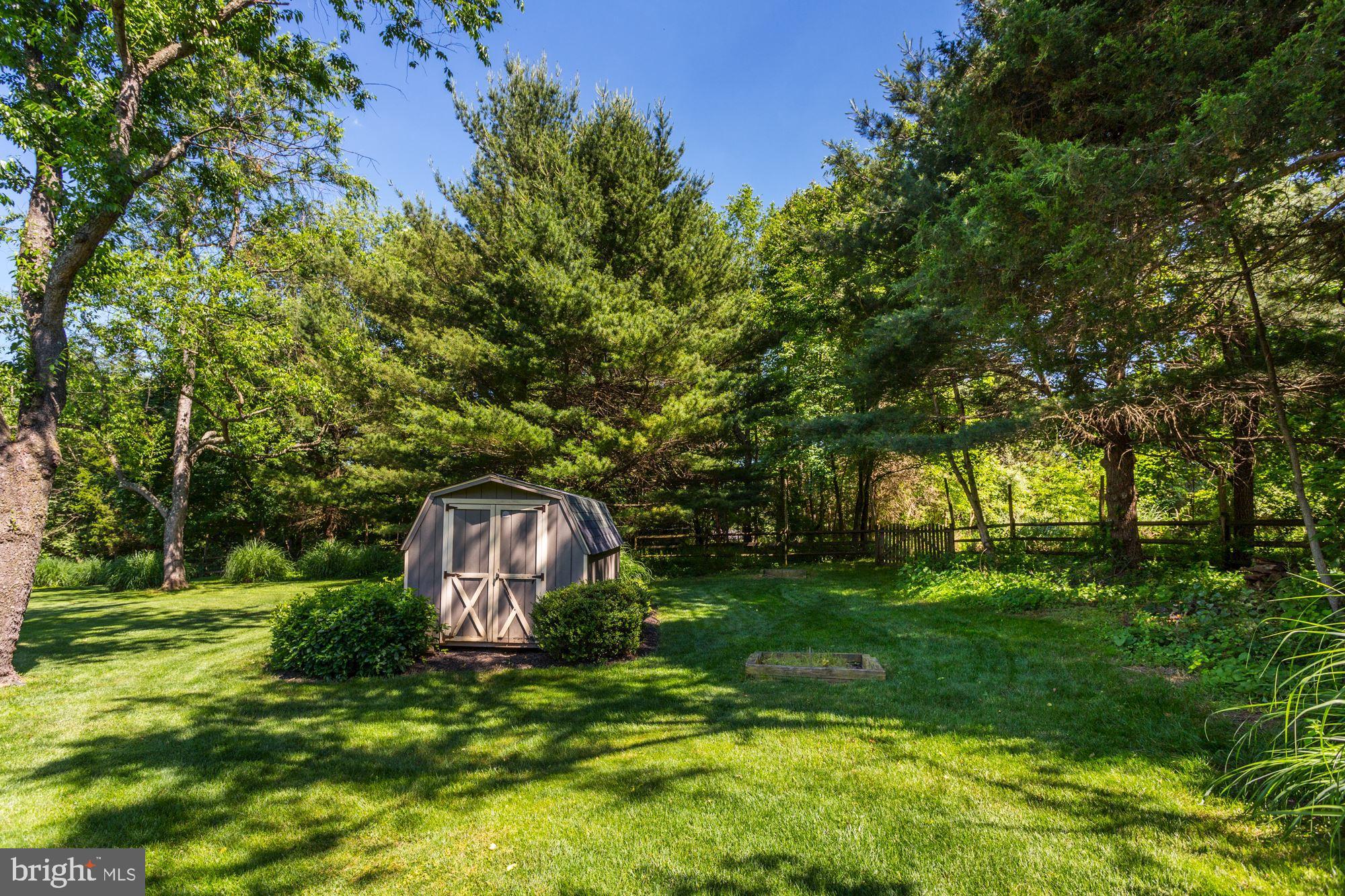 GREEN HILL MANOR - Residential