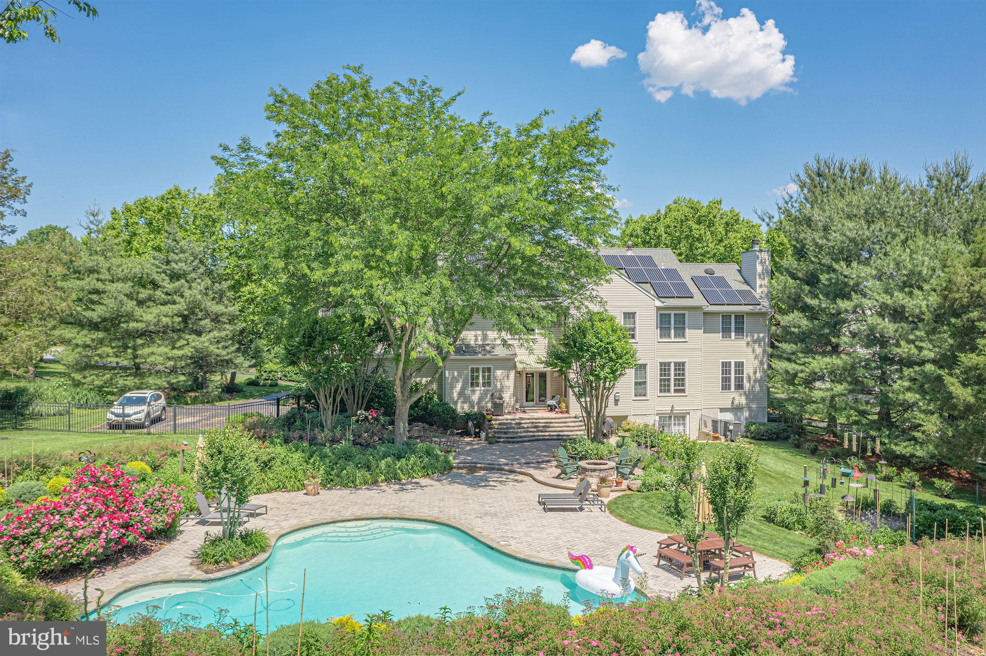 GREEN HILL MANOR - Residential