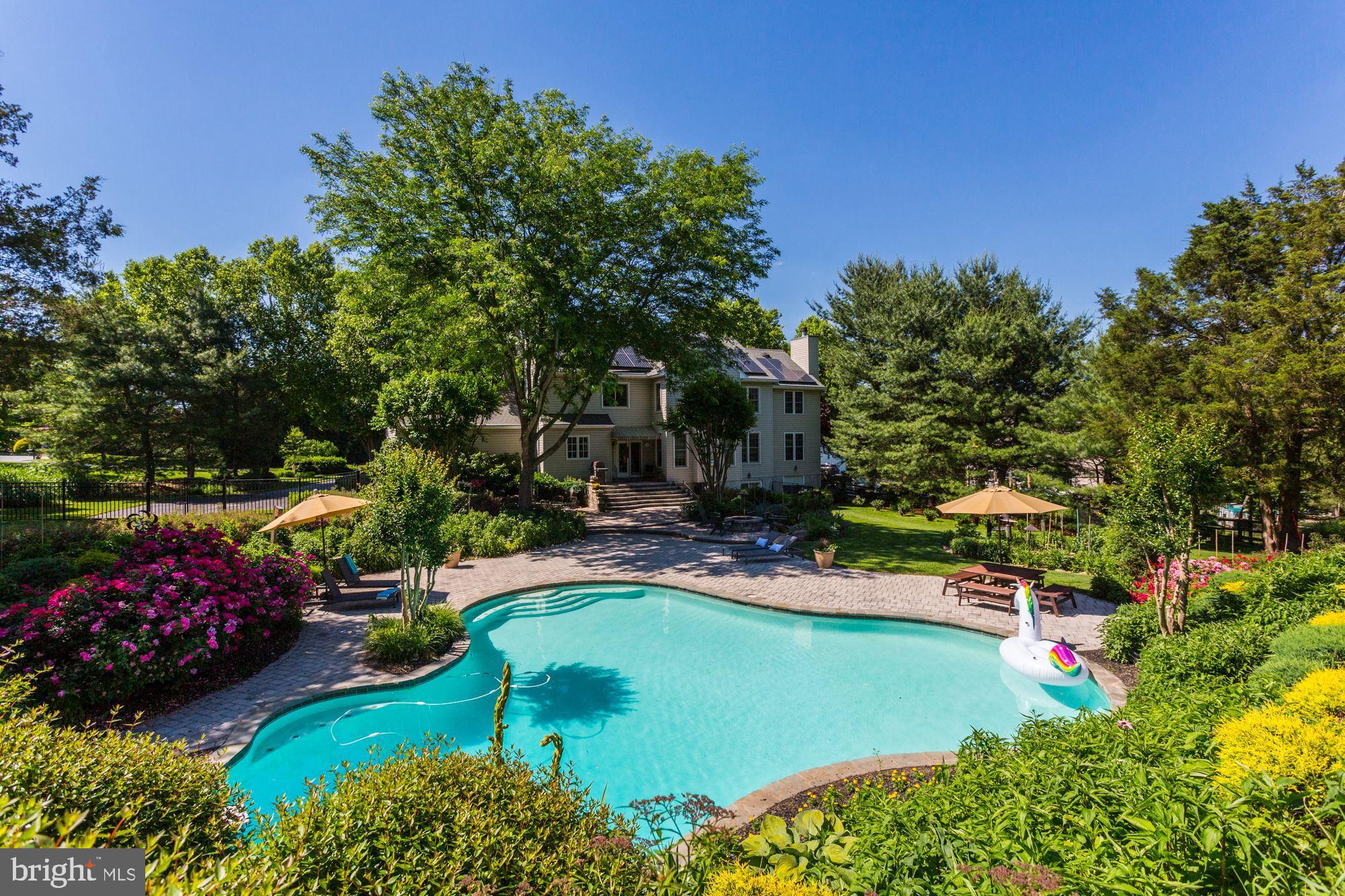 GREEN HILL MANOR - Residential