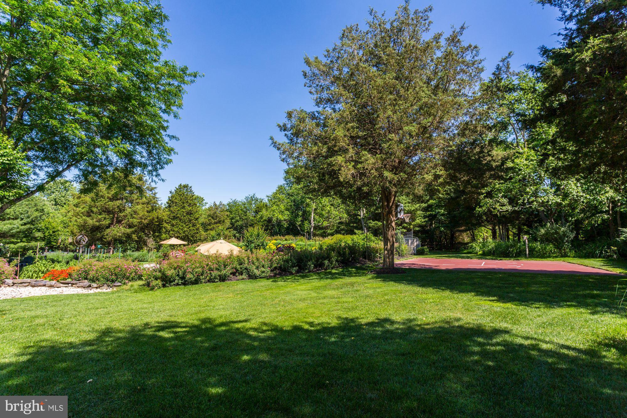 GREEN HILL MANOR - Residential