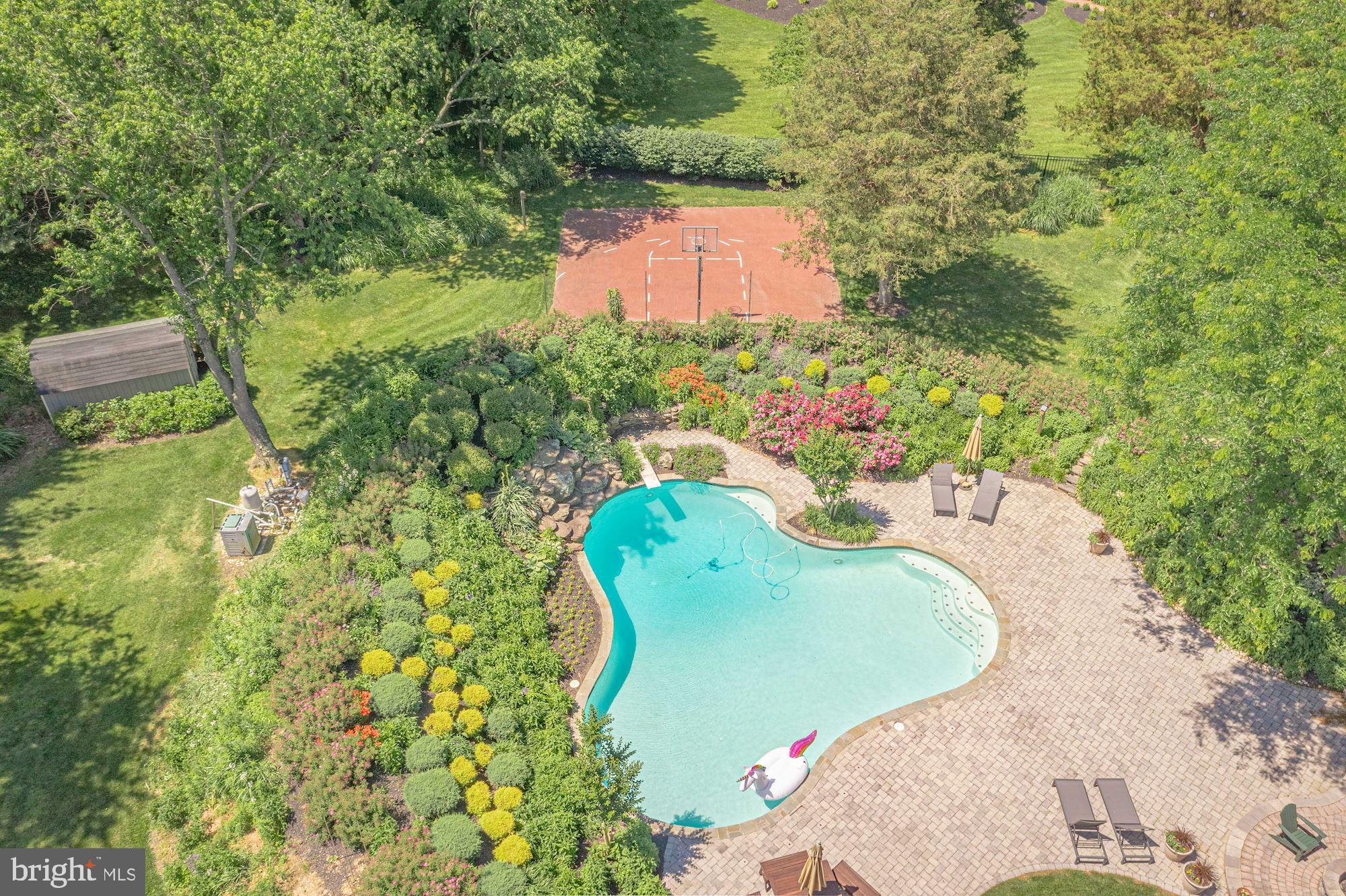 GREEN HILL MANOR - Residential