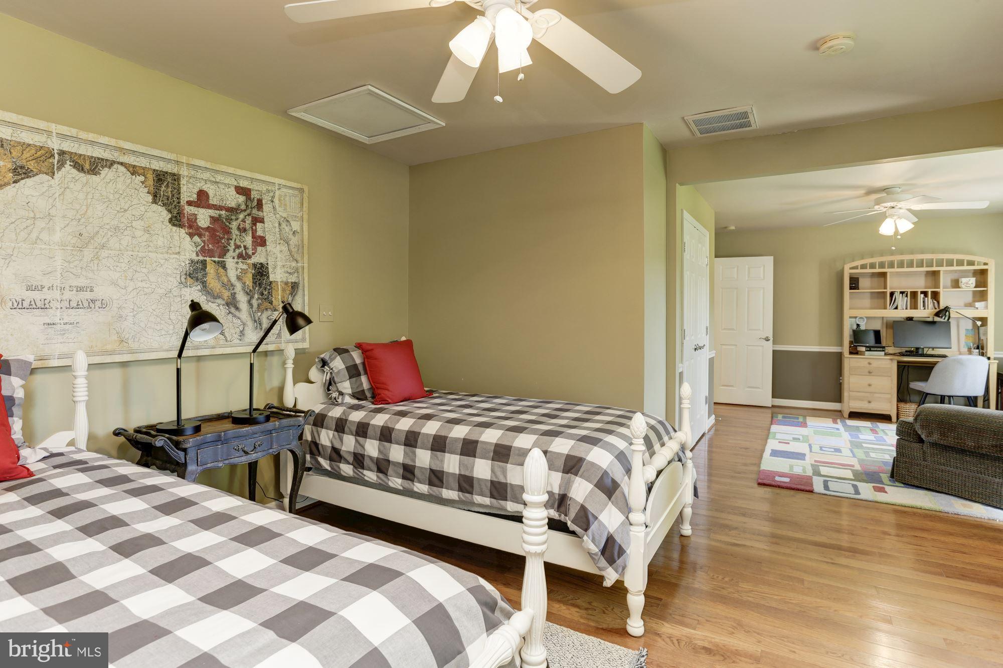 GREEN HILL MANOR - Residential