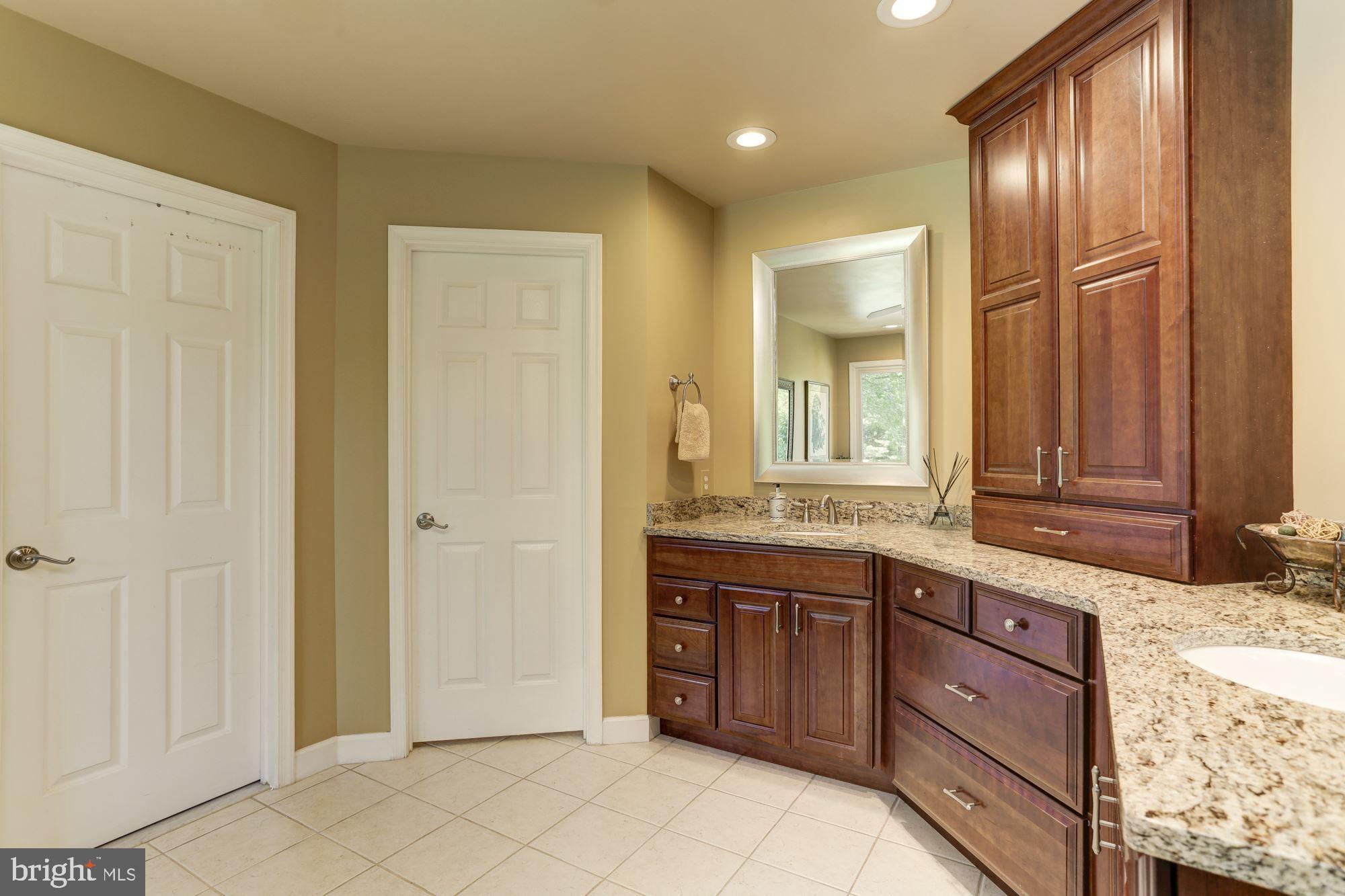 GREEN HILL MANOR - Residential