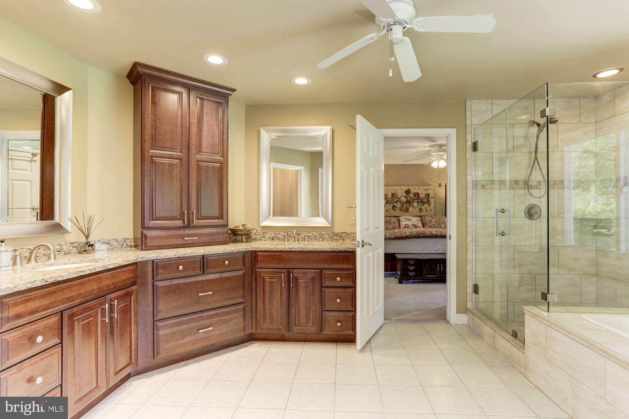 GREEN HILL MANOR - Residential