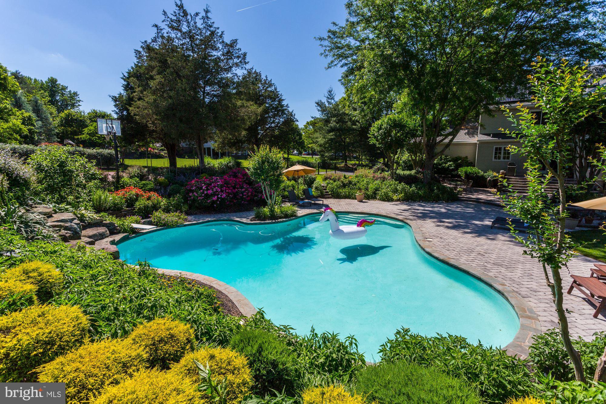 GREEN HILL MANOR - Residential