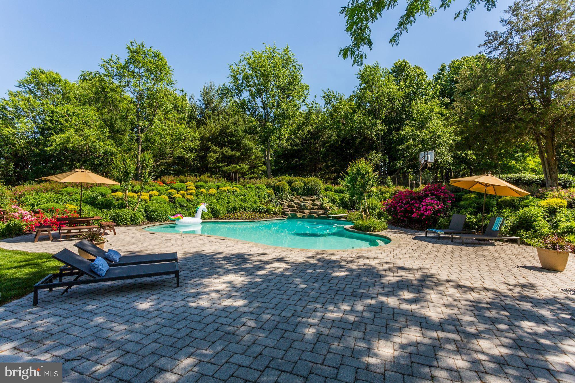 GREEN HILL MANOR - Residential