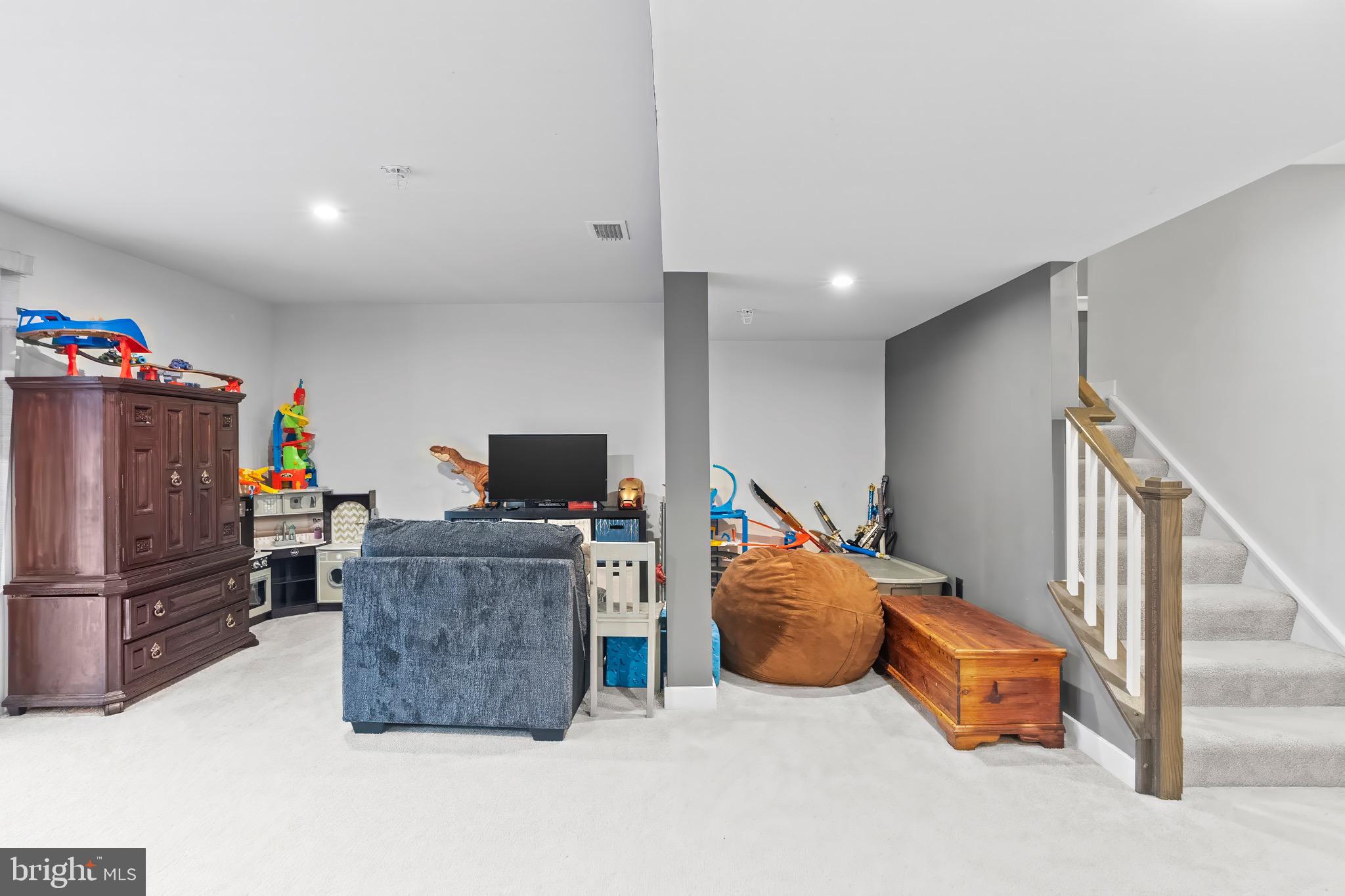 MAGNESS MILL - Residential