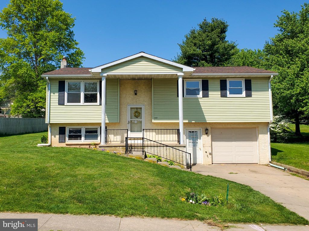 Photo of 221 NEW ST, TERRE HILL, PA 17581 (MLS # PALA2034660)