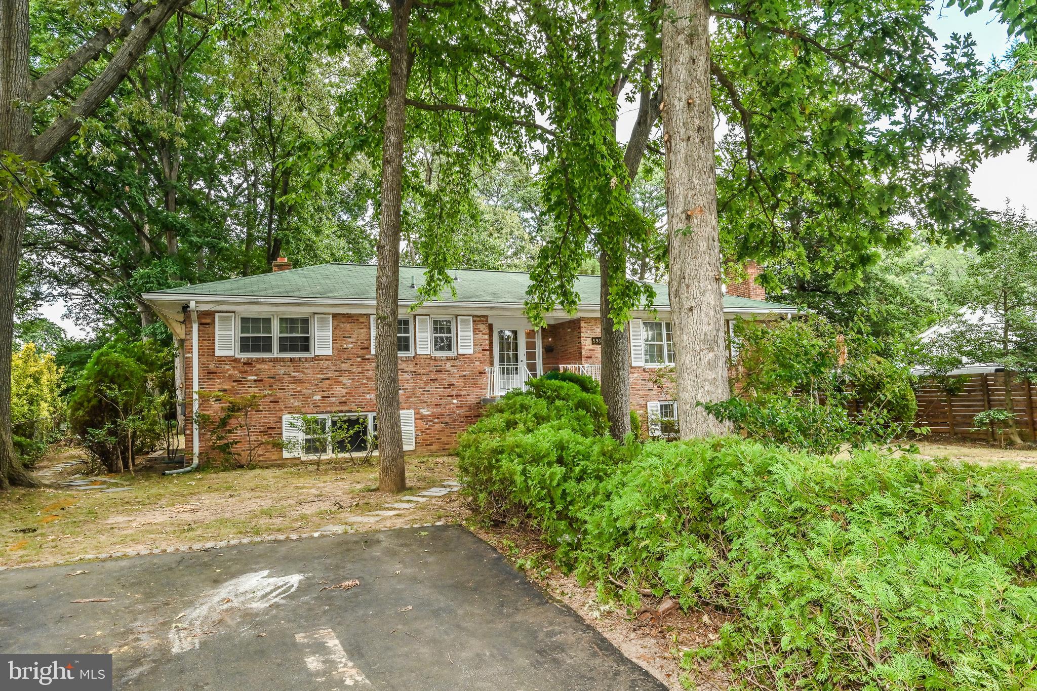 GLEN ACRES - Residential