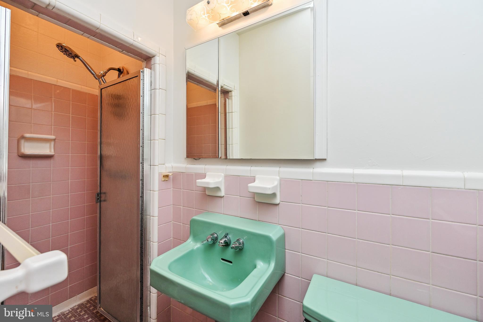 GLEN ACRES - Residential