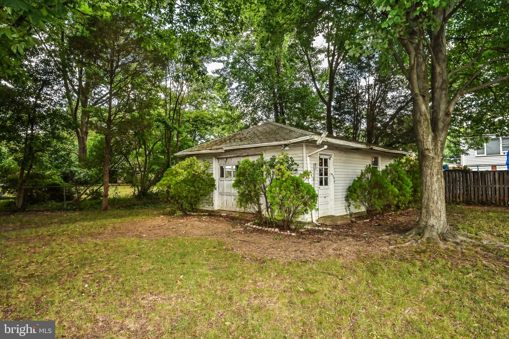 GLEN ACRES - Residential