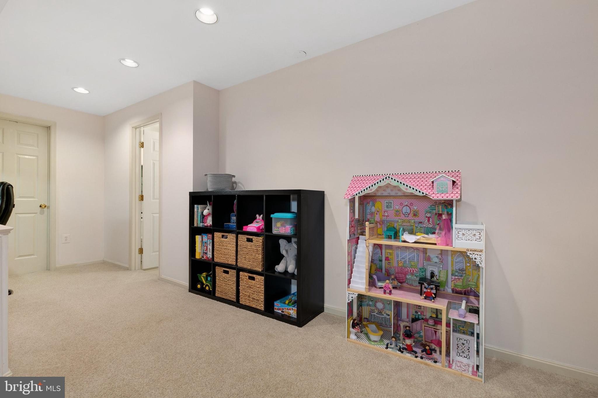 SAYBROOKE - Residential