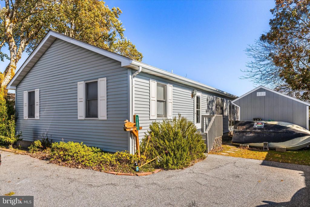 Photo of 37032 Mallard Drive, SELBYVILLE, DE 19975 (MLS # DESU2099414)