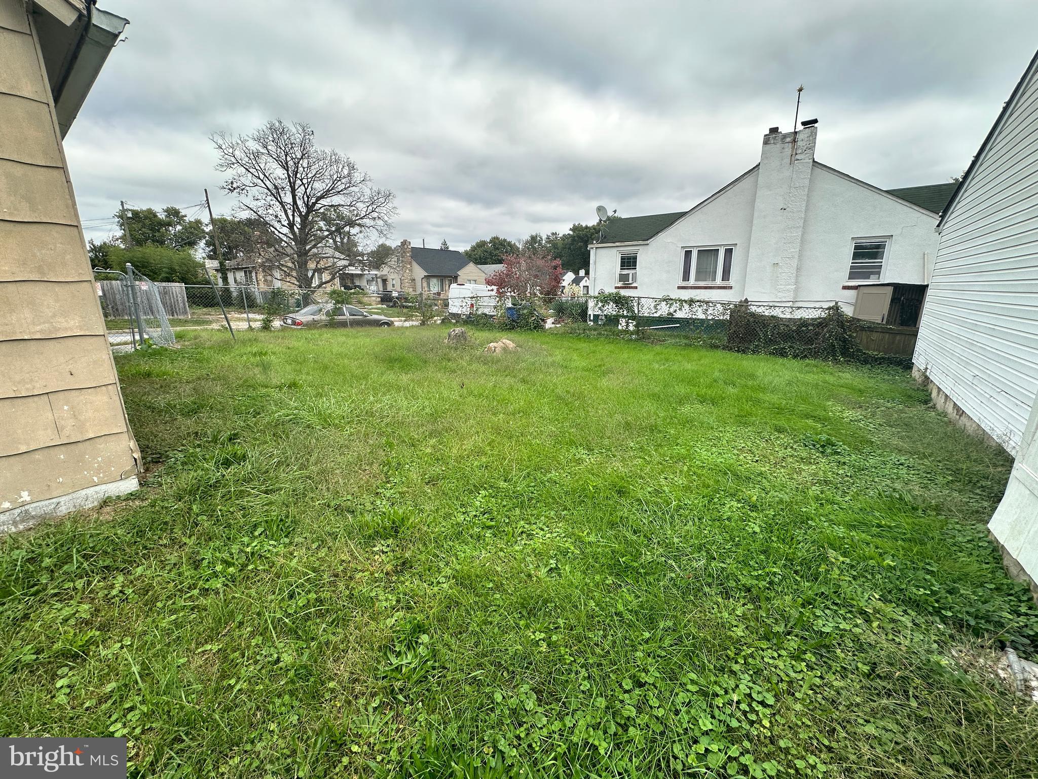 BROAD ACRES - Residential